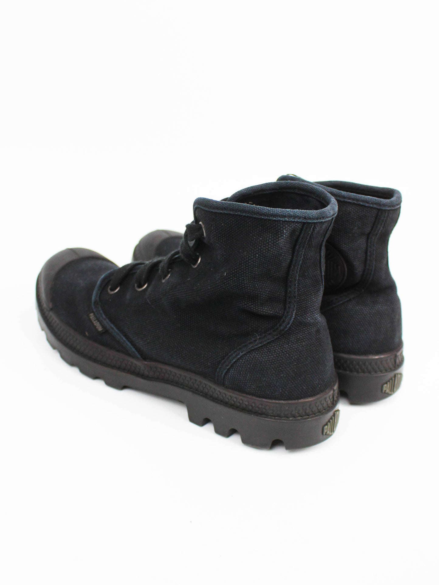 Palladium Pampa Hi Black