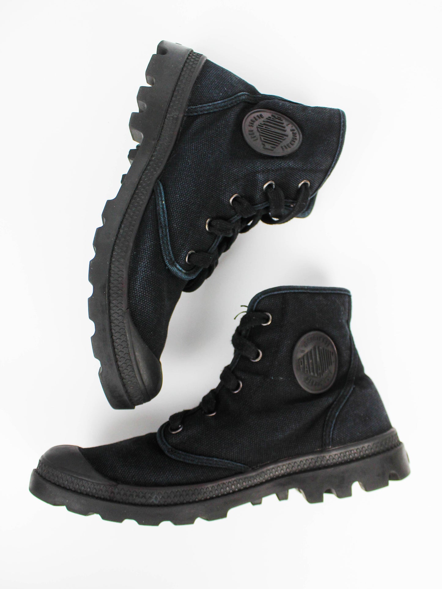 Palladium Pampa Hi Black