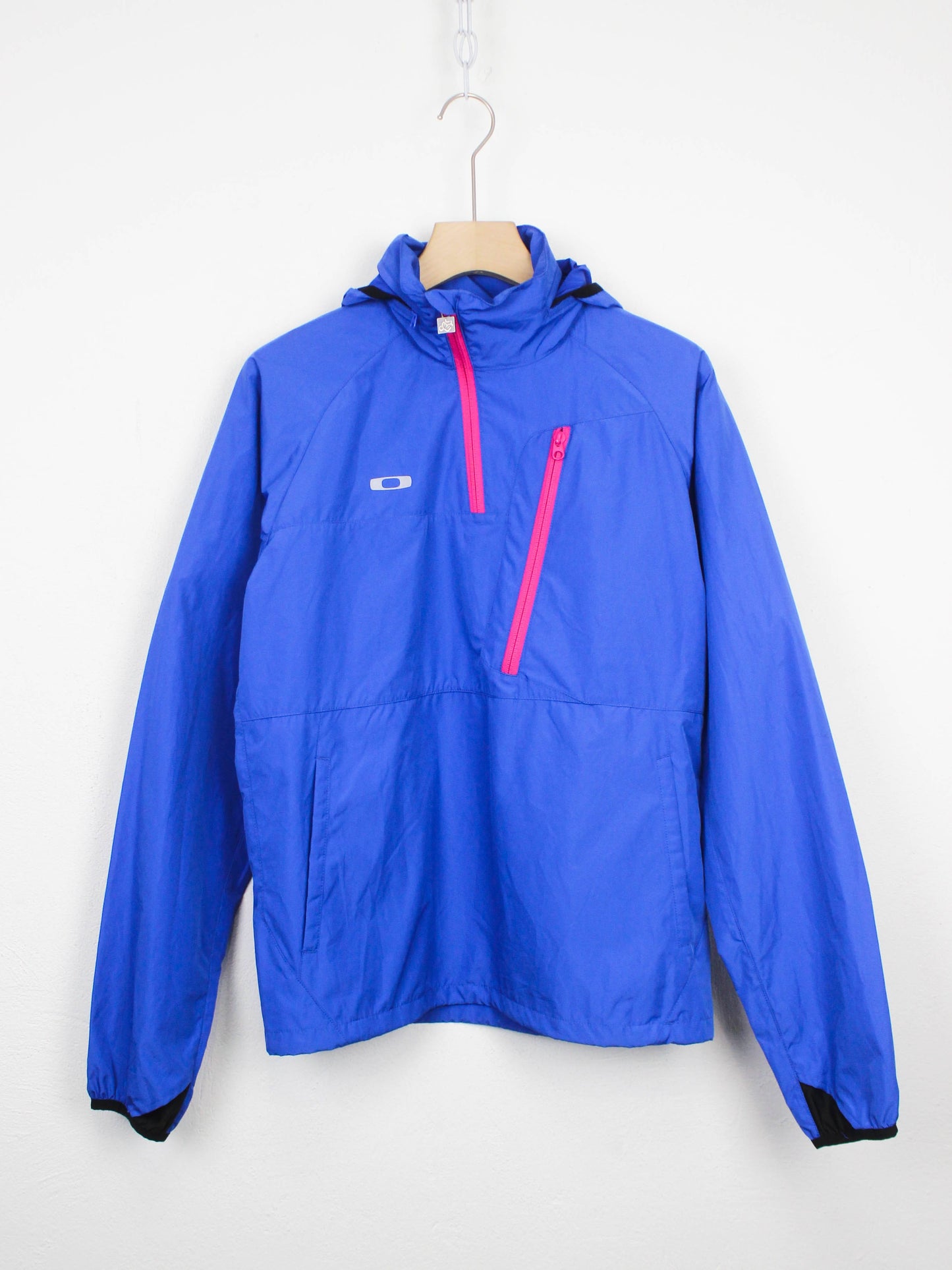 Блакитна вітровка Oakley