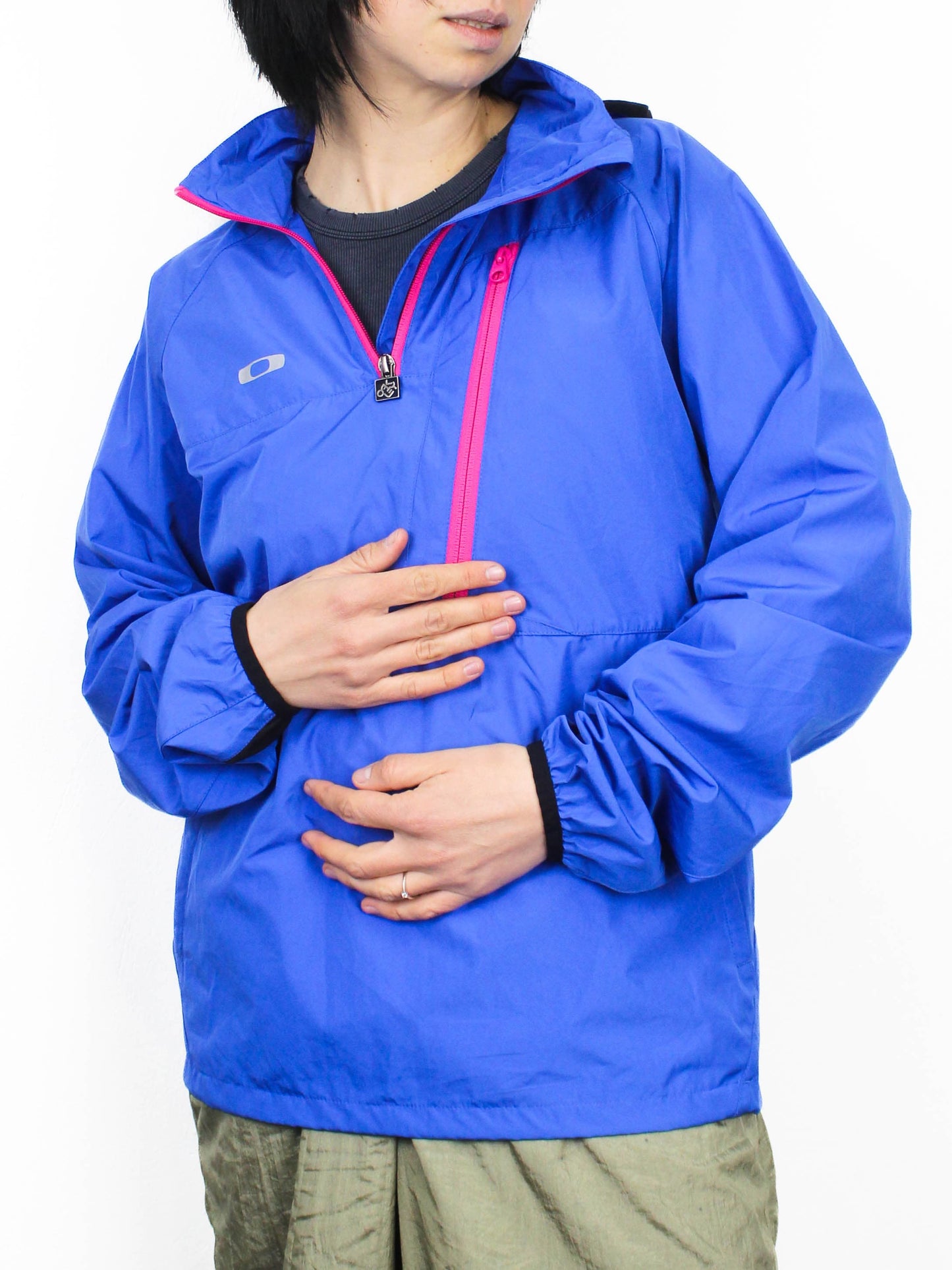 Блакитна вітровка Oakley