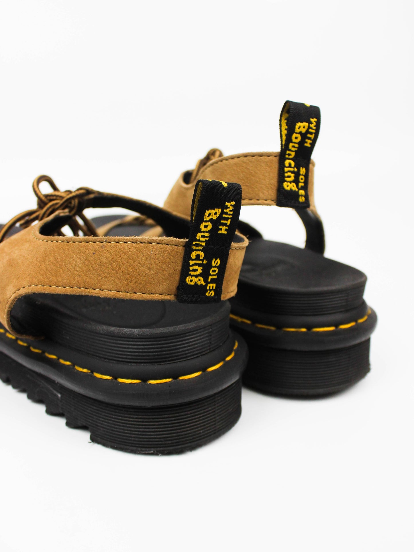 Dr. Martens Nartilla Savannah Tan