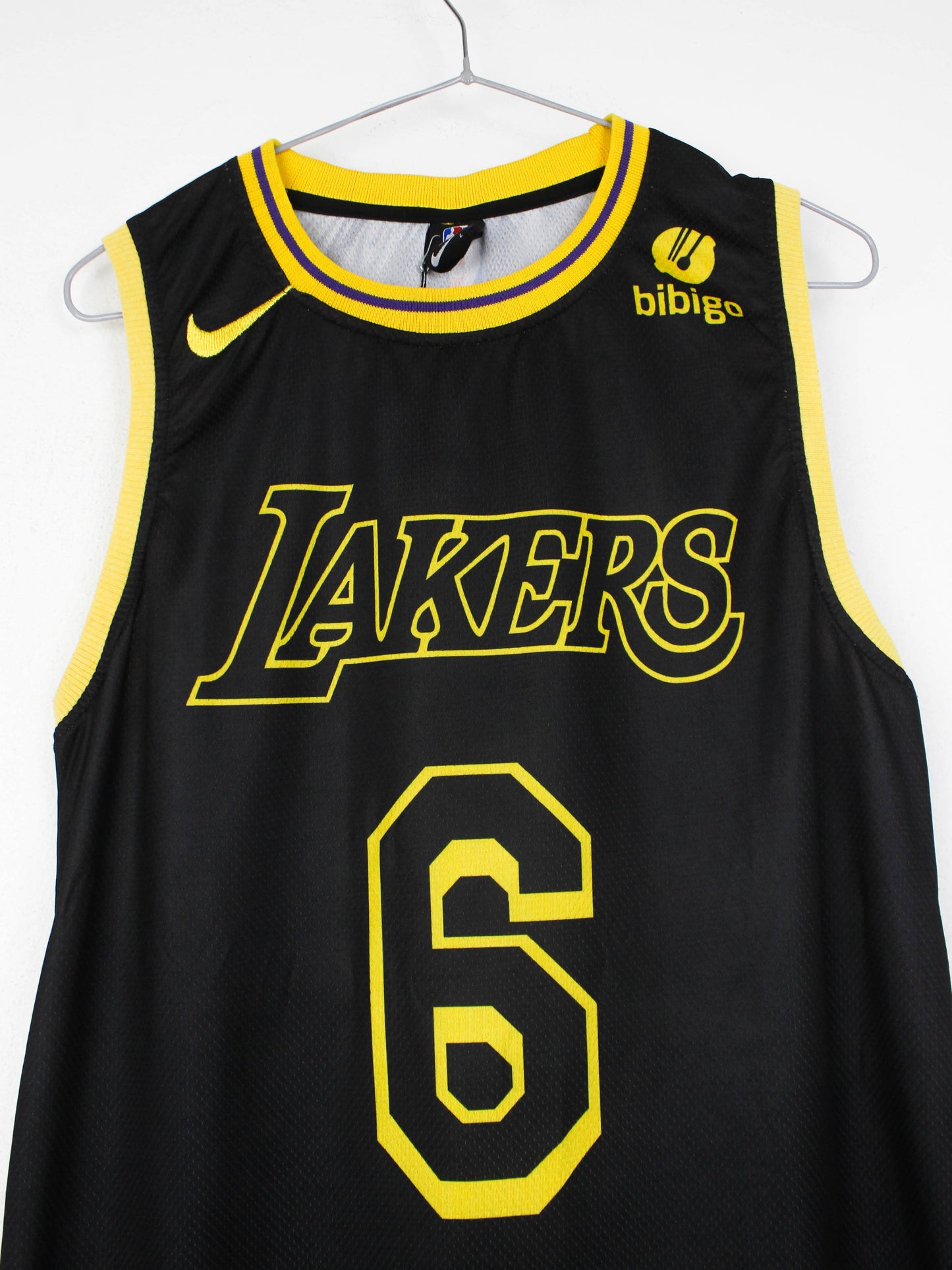 Чорна баскетбольна майка Nike Lebron James