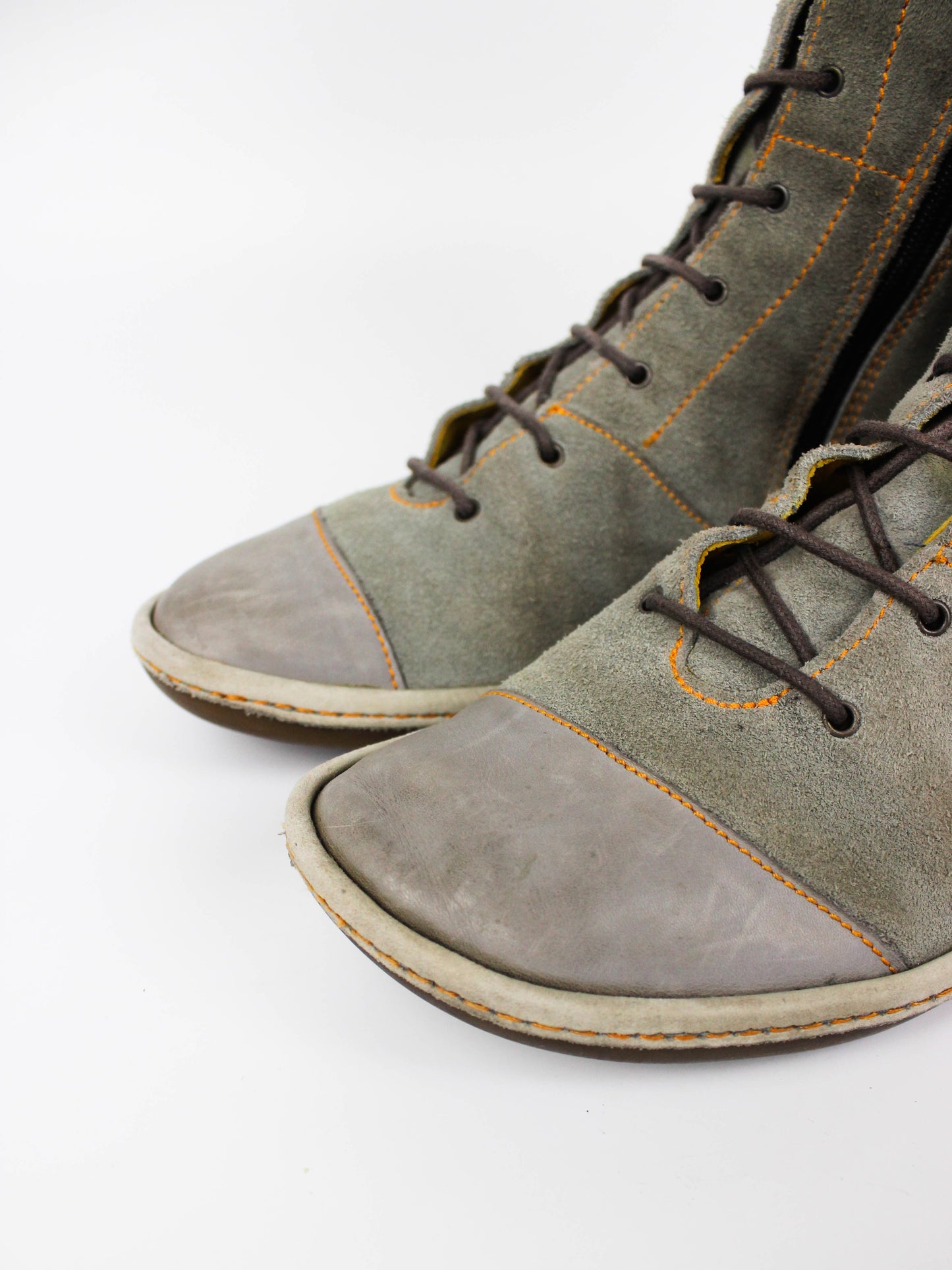 Art Company Vintage Lace-Up Boots