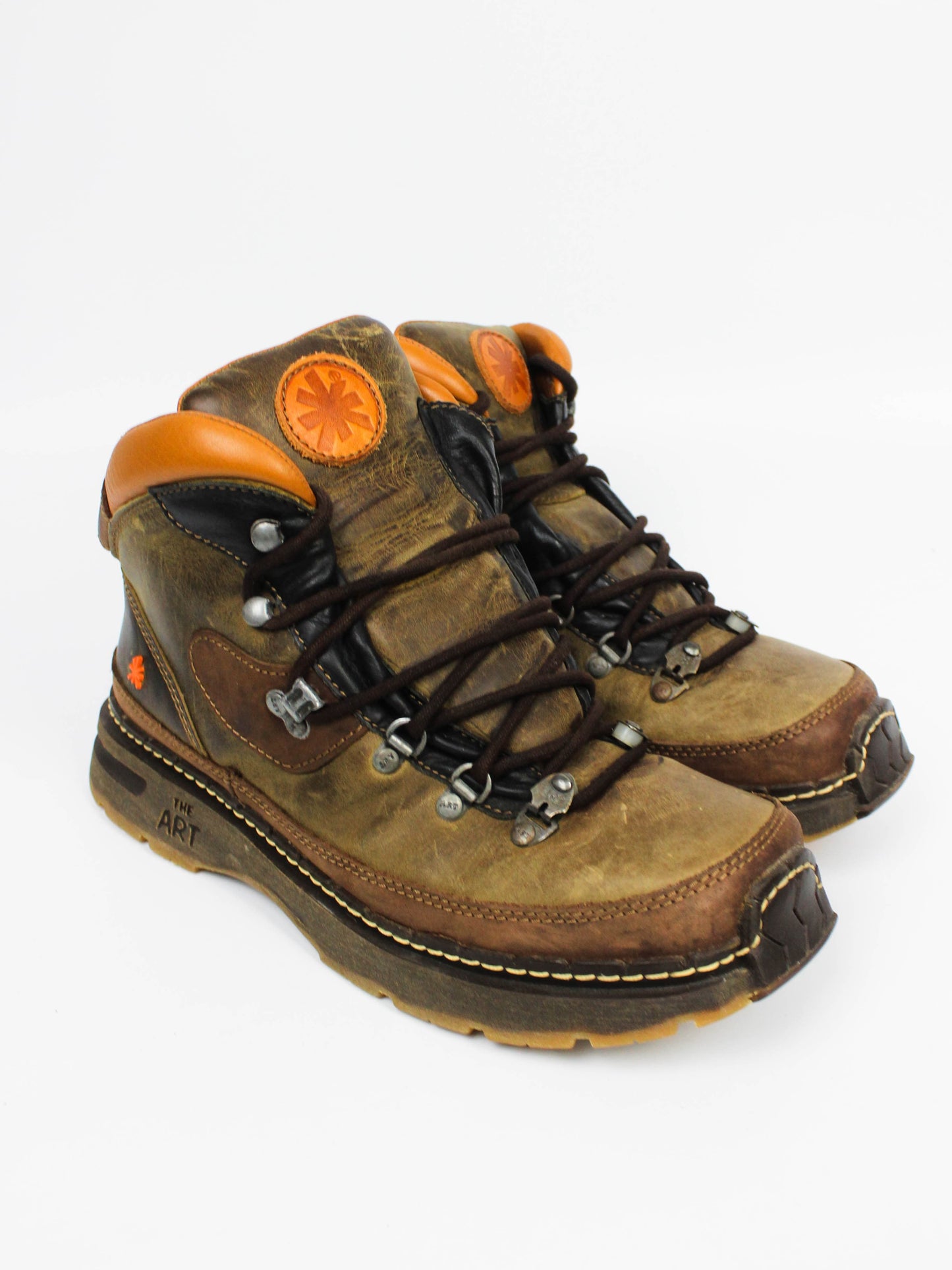 The Art Company Distressed Leather Hiking Boots