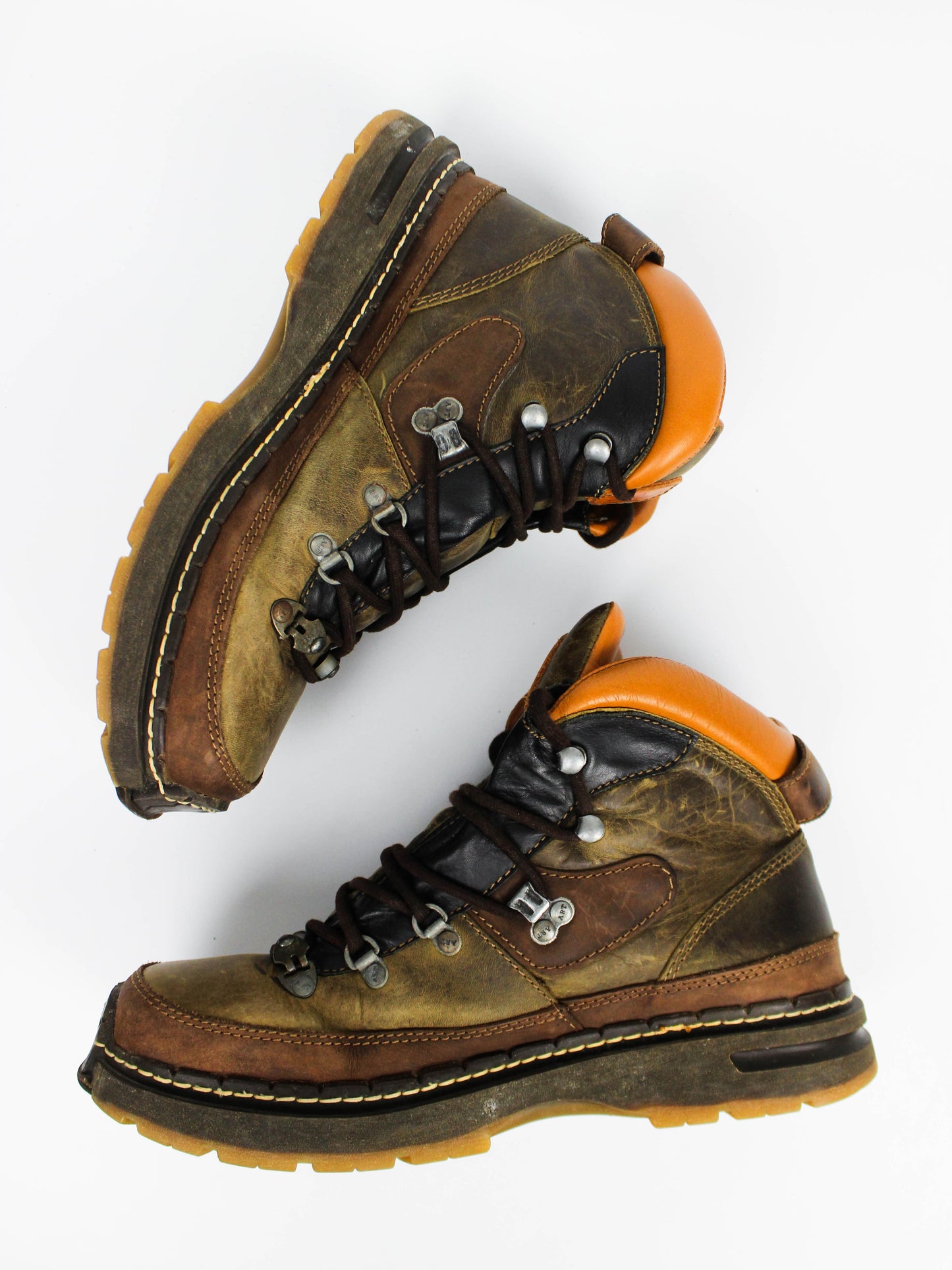 The Art Company Distressed Leather Hiking Boots