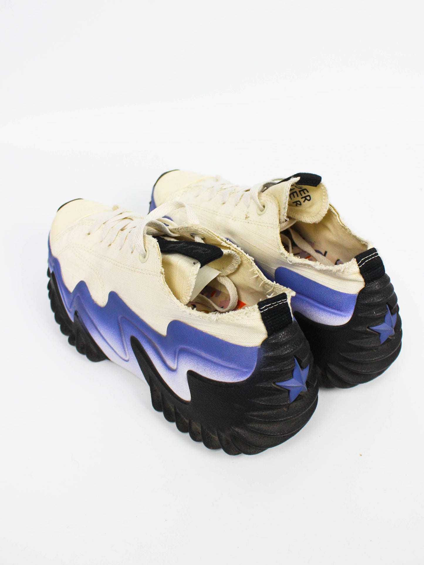 Converse Run Star Motion Platform