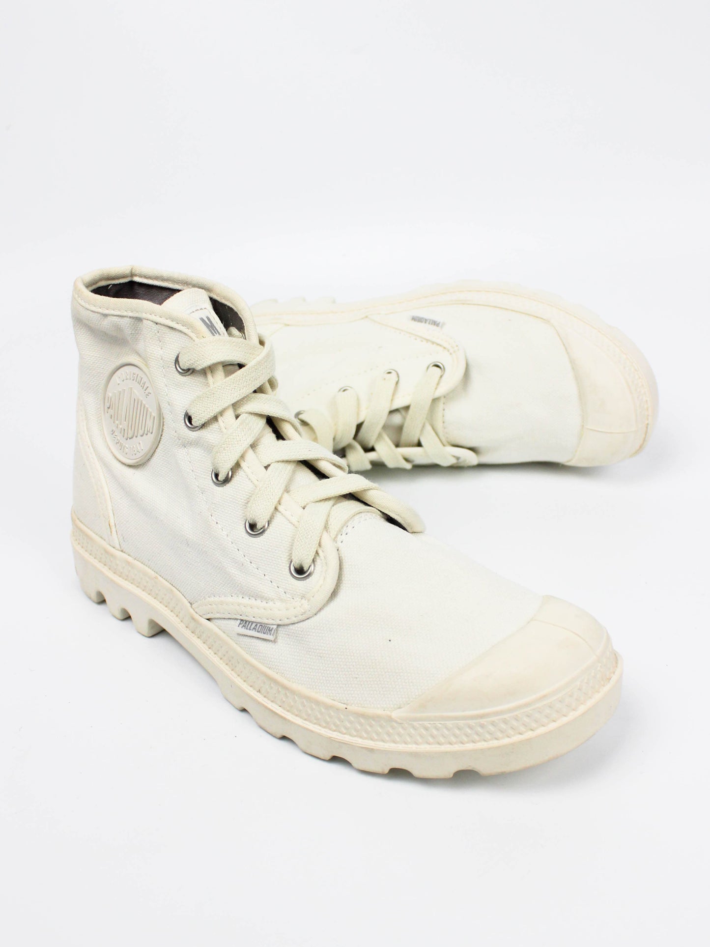 Palladium Pampa Hi White