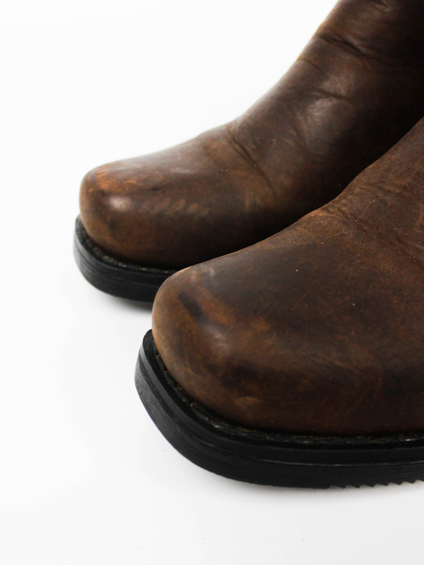 Cowboy brown chelsea boots