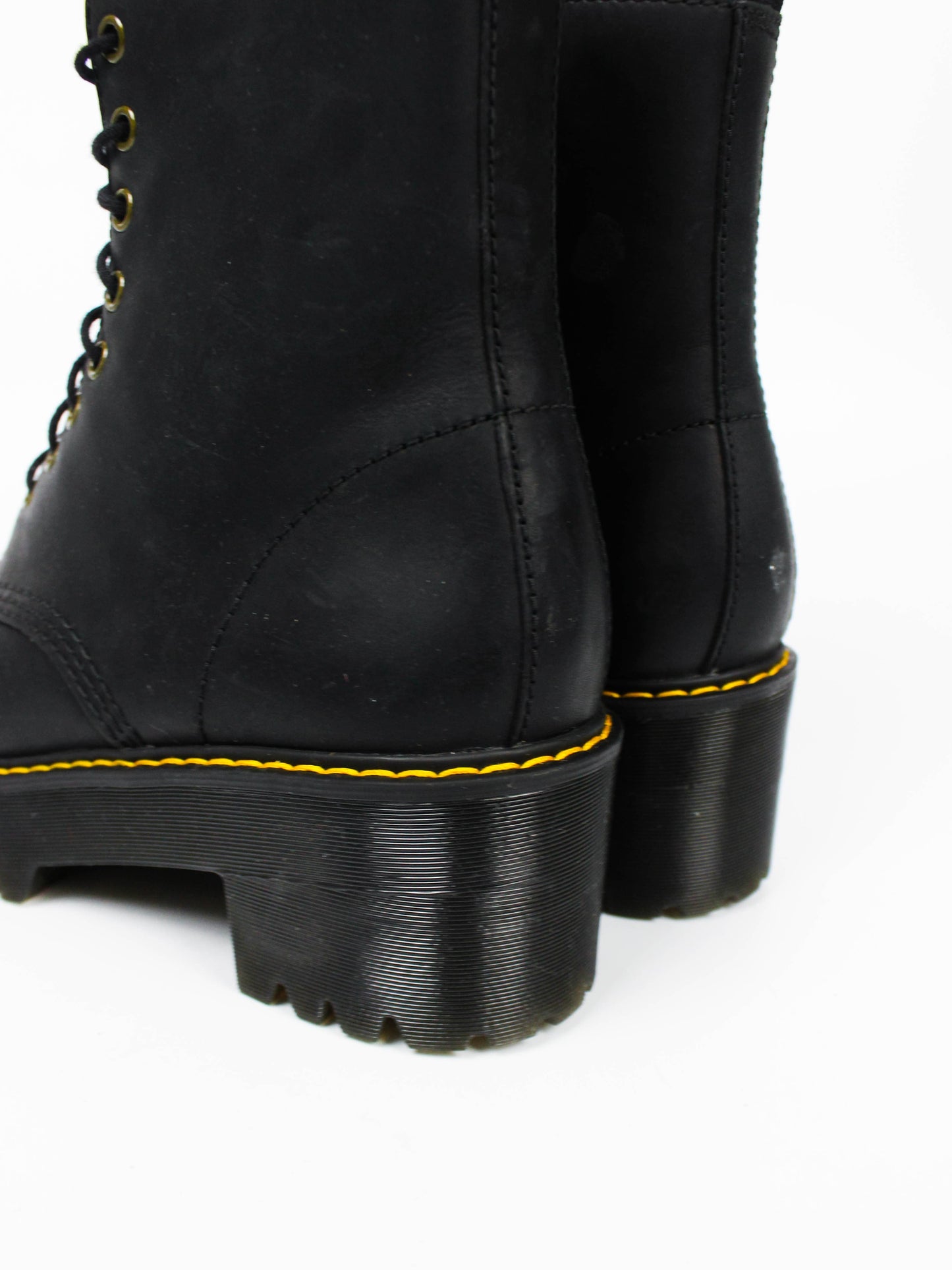 Dr. Martens Shriver Hi