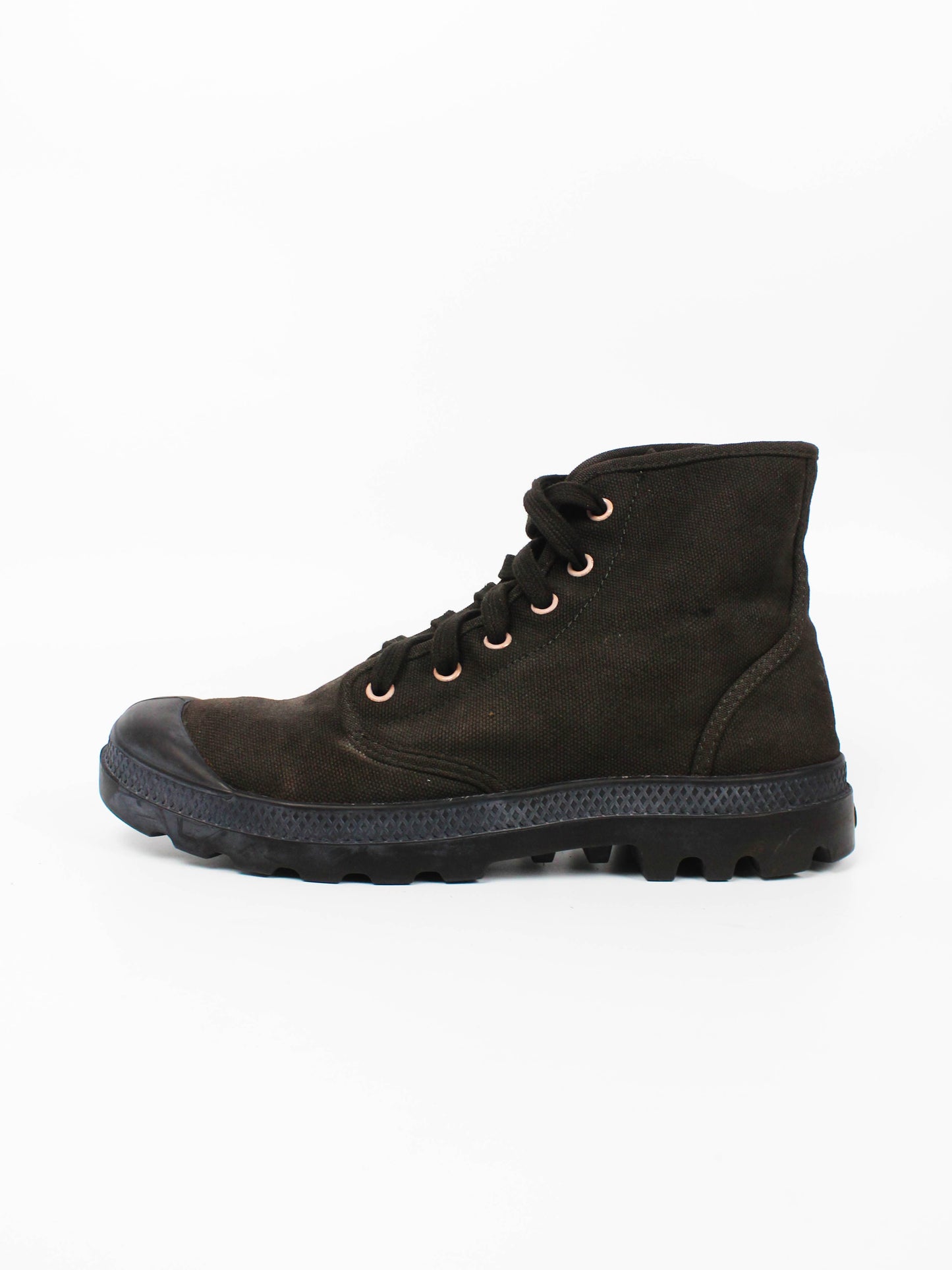 Palladium Pampa Hi Black
