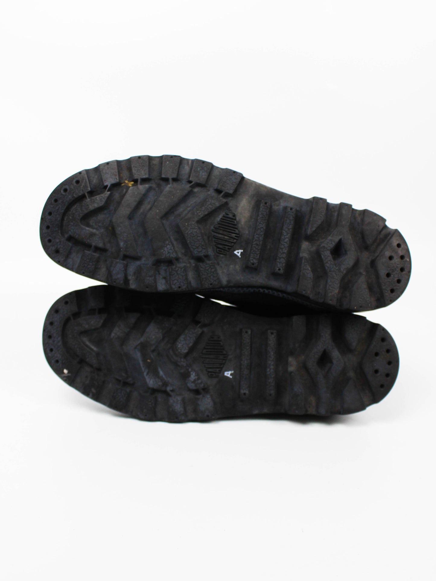Palladium Pampa Hi Black