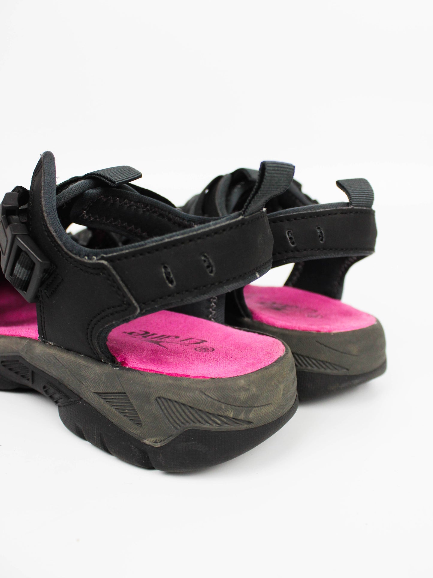 Crane Outdoor Sandals