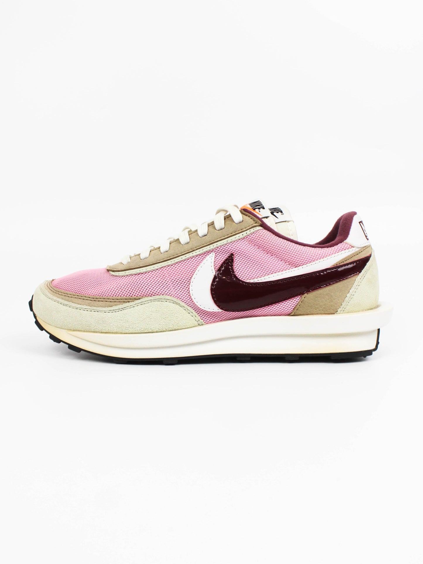 Nike Vaporwaffle x Sacai Sport Fuchsia
