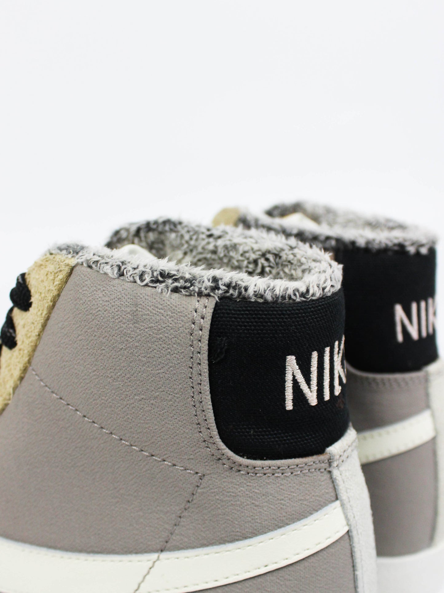 Nike Blazer Mid '77 Vintage SE Wild