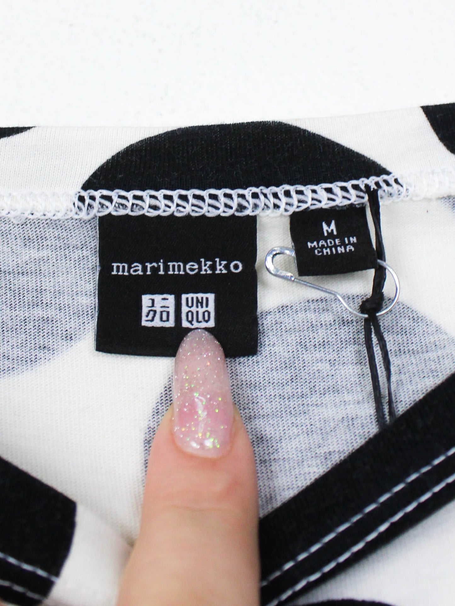 Футболка Marimekko x Uniqlo в горошок