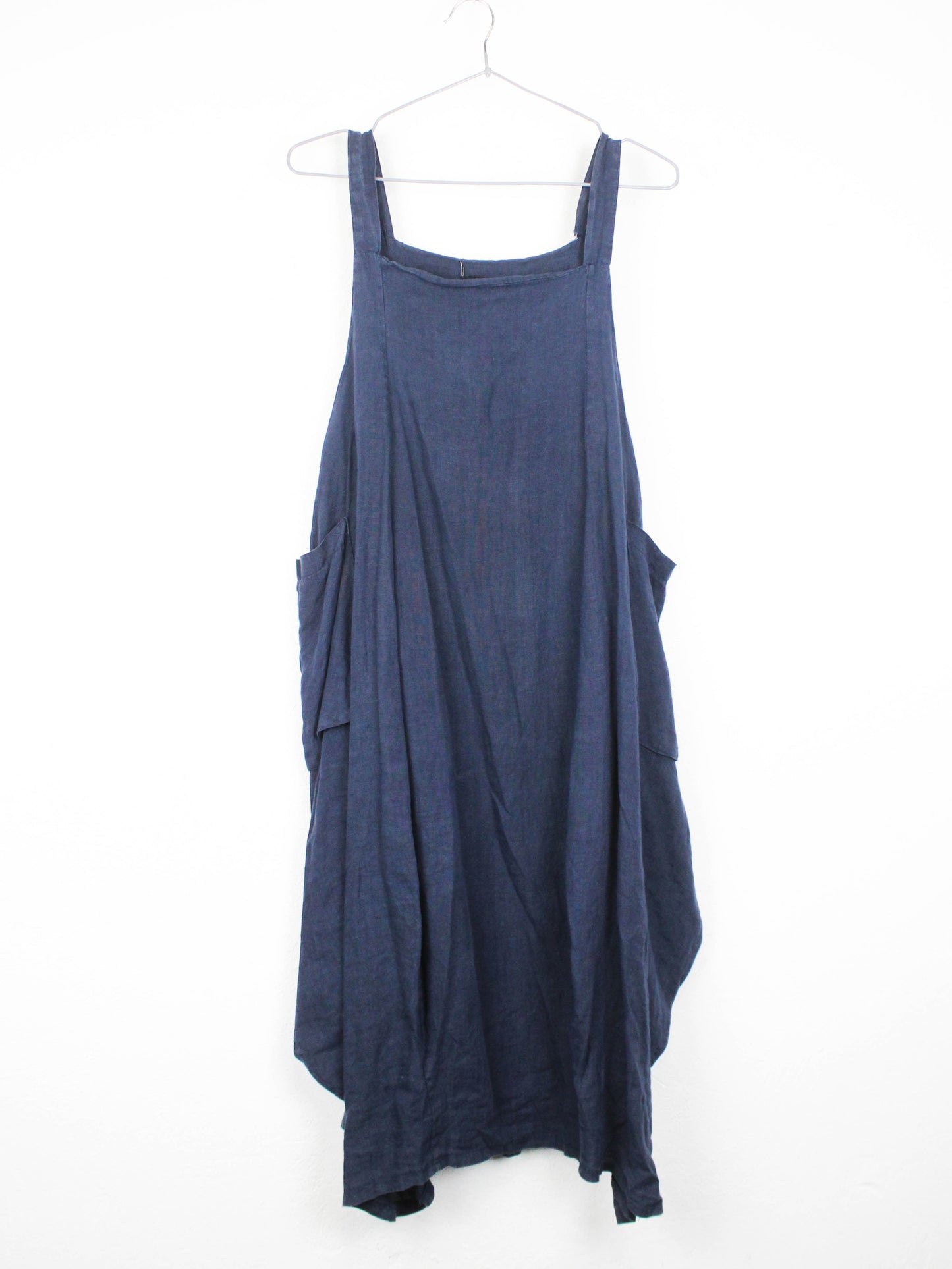 Лляний сарафан oversize з великими кишенями
