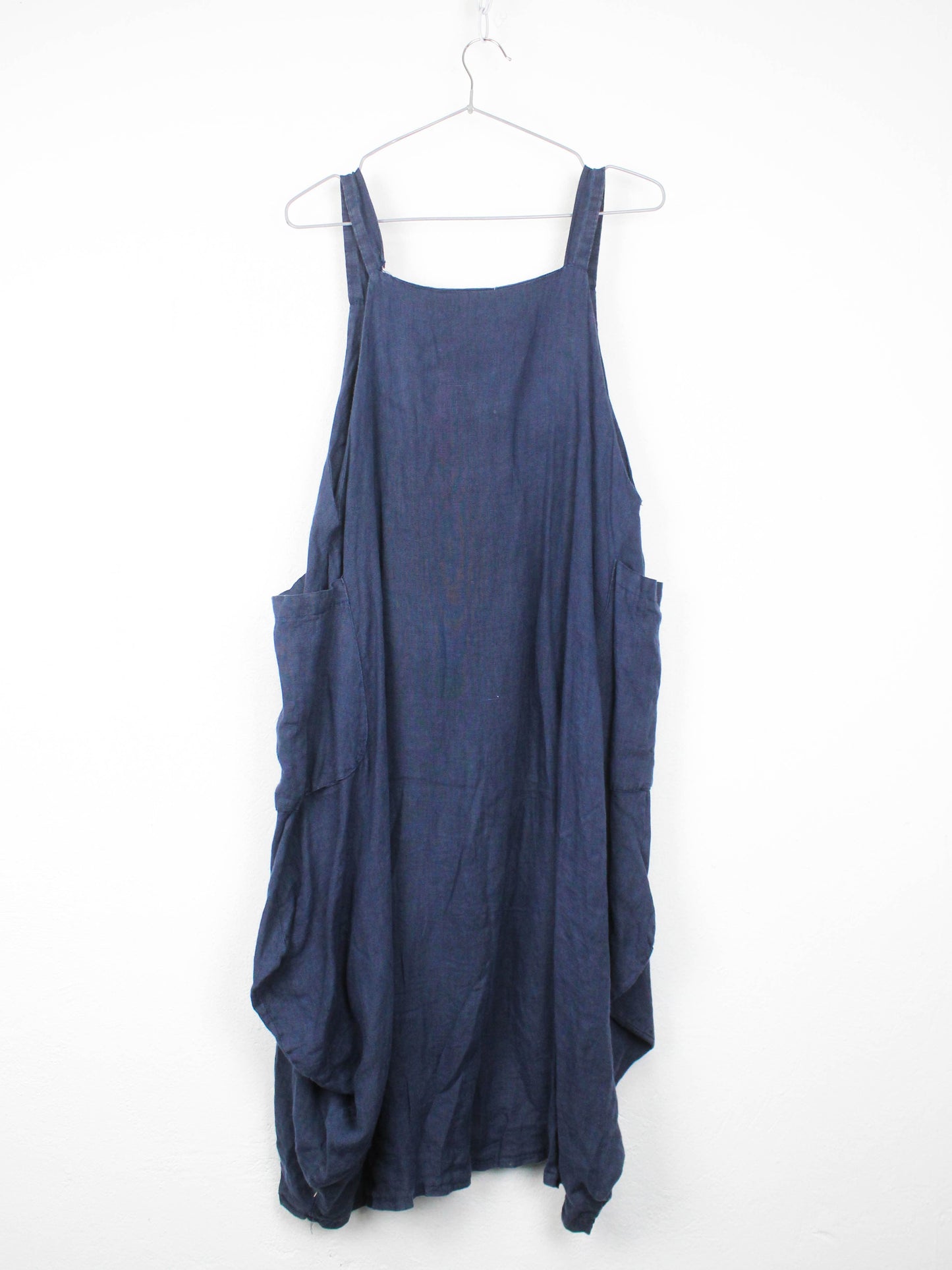 Лляний сарафан oversize з великими кишенями