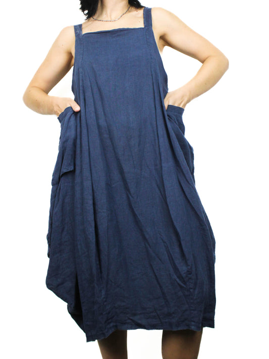 Лляний сарафан oversize з великими кишенями