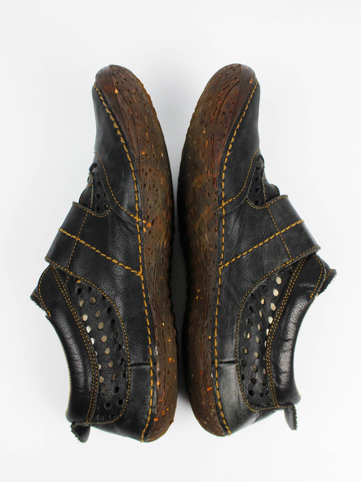 El Naturalista Leather Comfort Shoes