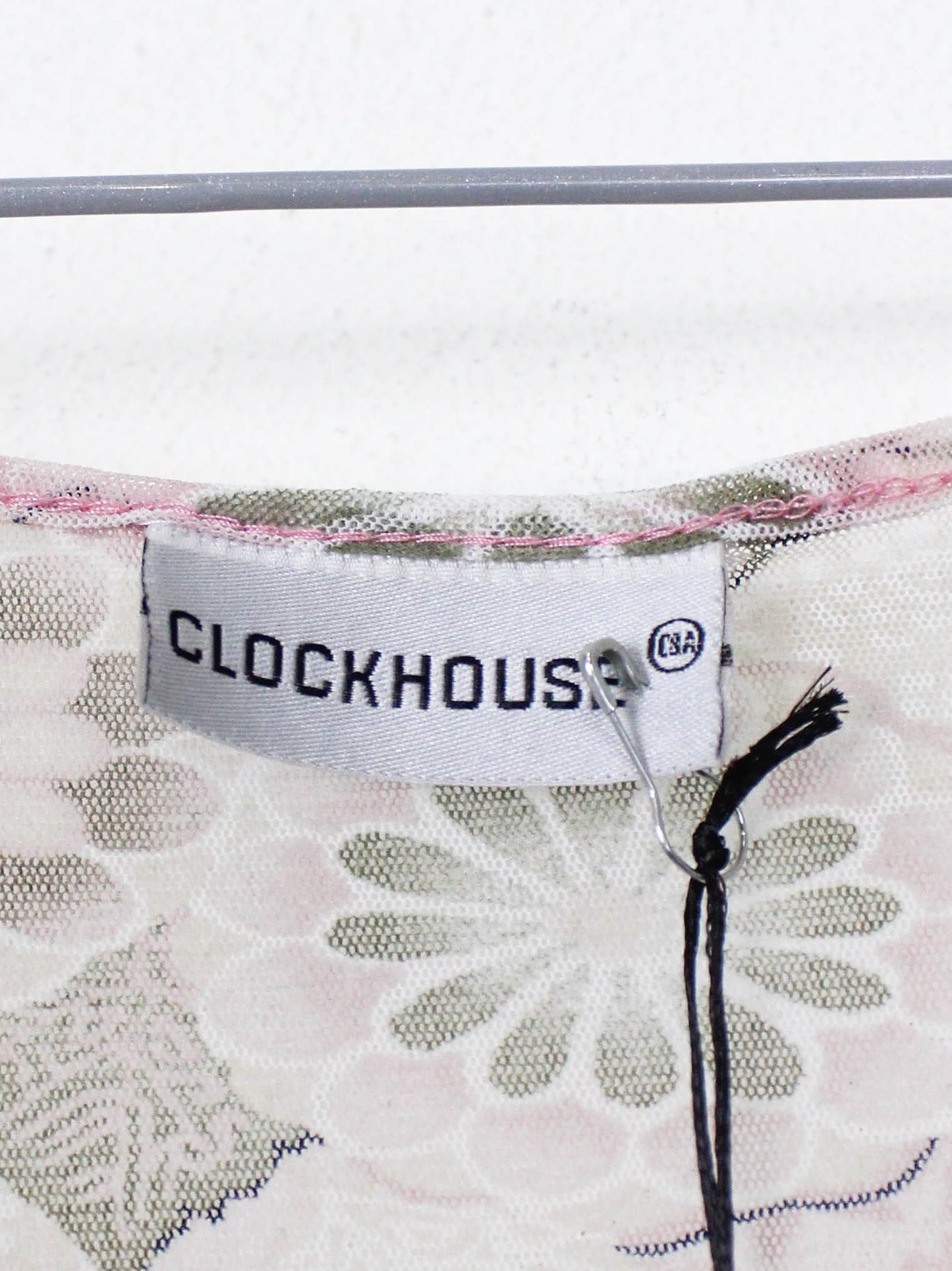 Футболка з квітковим принтом Clockhouse
