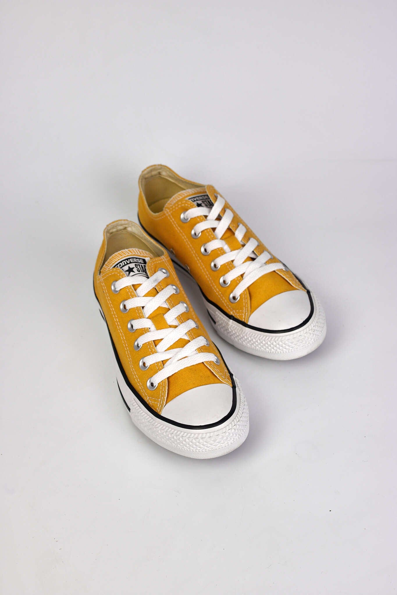 Converse Chuck Taylor Low Yellow