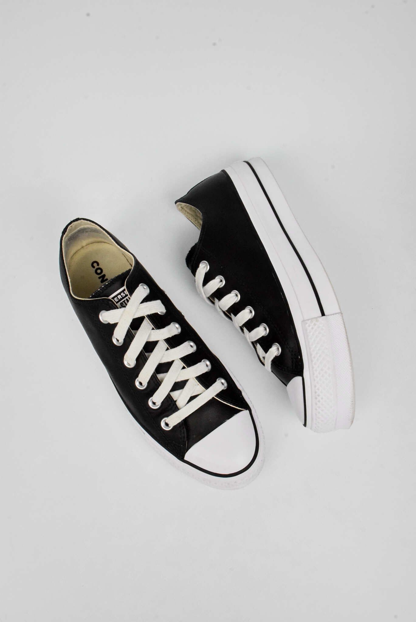 Converse Chuck Taylor Low Black Leather