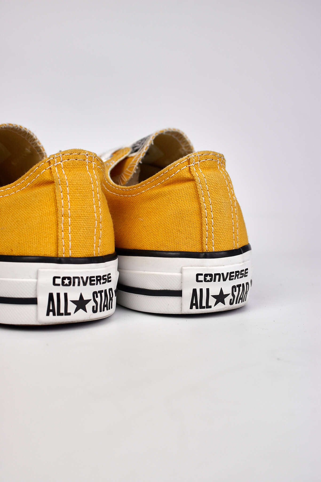 Converse Chuck Taylor Low Yellow