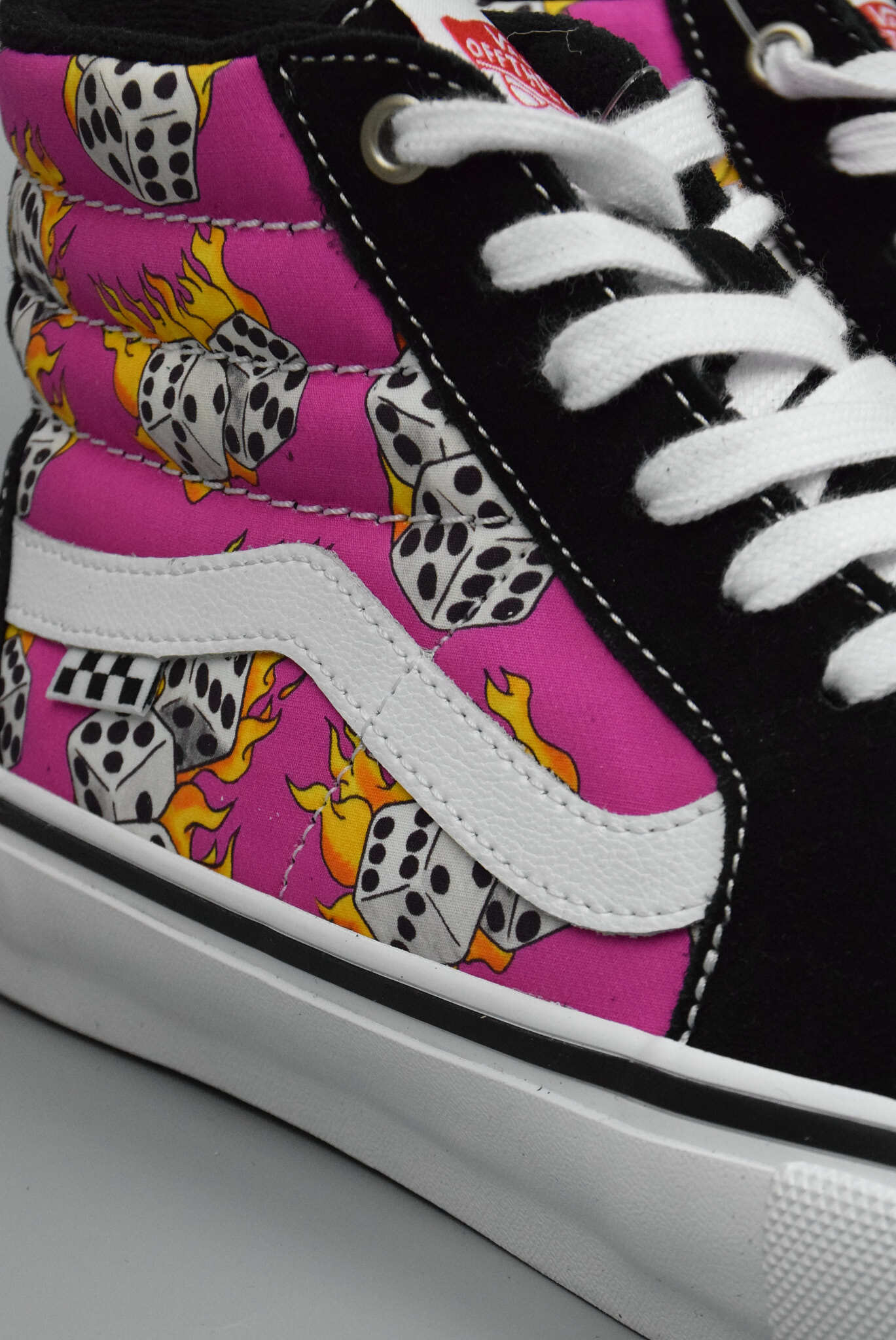 Vans Sk8-Hi Fuchsia Fedora Dice Flame