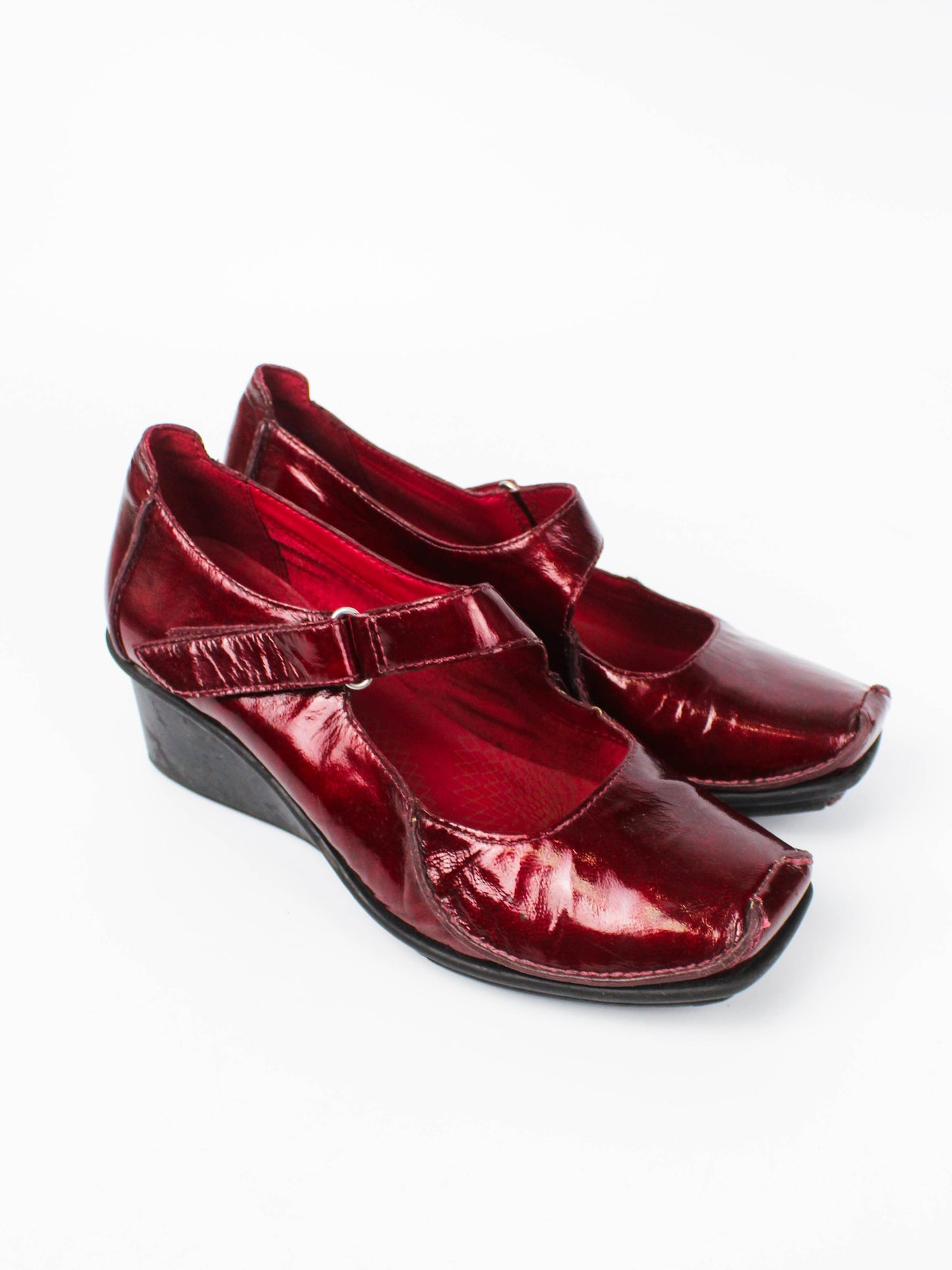 Vintage Clarks Burgundy Patent Mary Jane Wedges