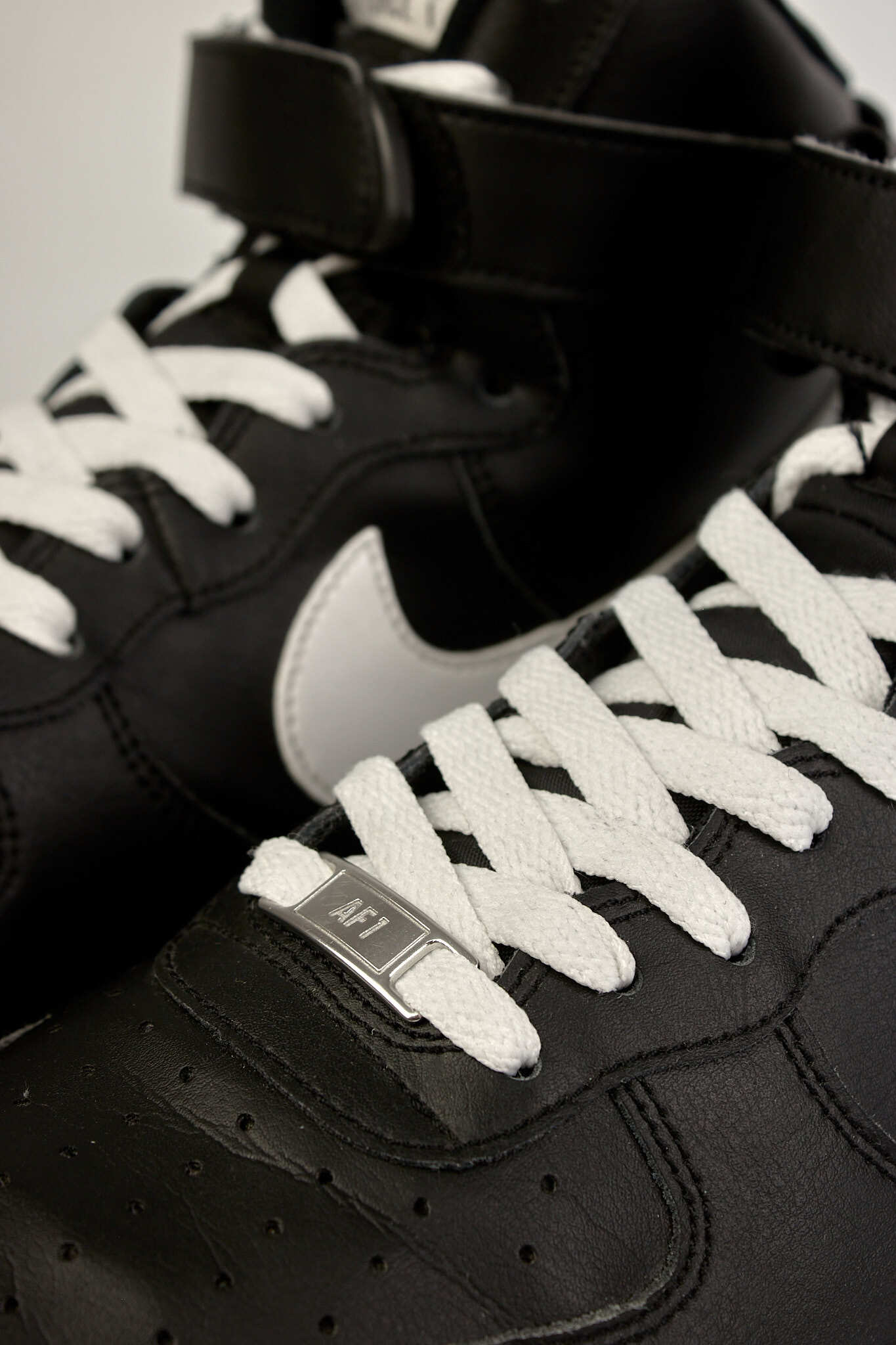 Nike Air Force 1 Black High 07