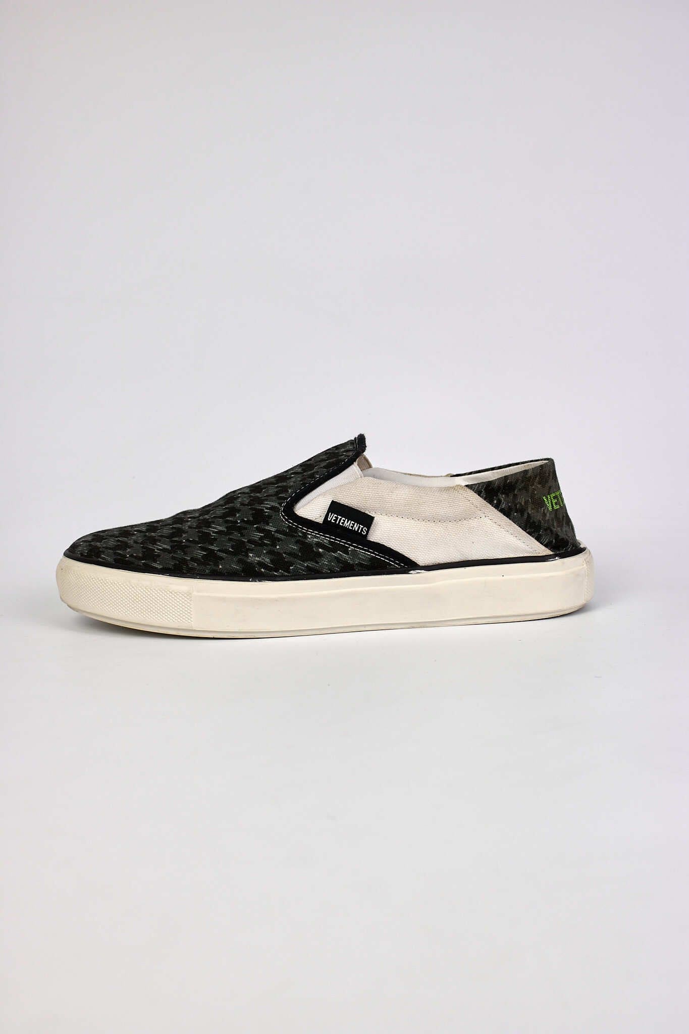 Vetemens Logo-print Slip-on