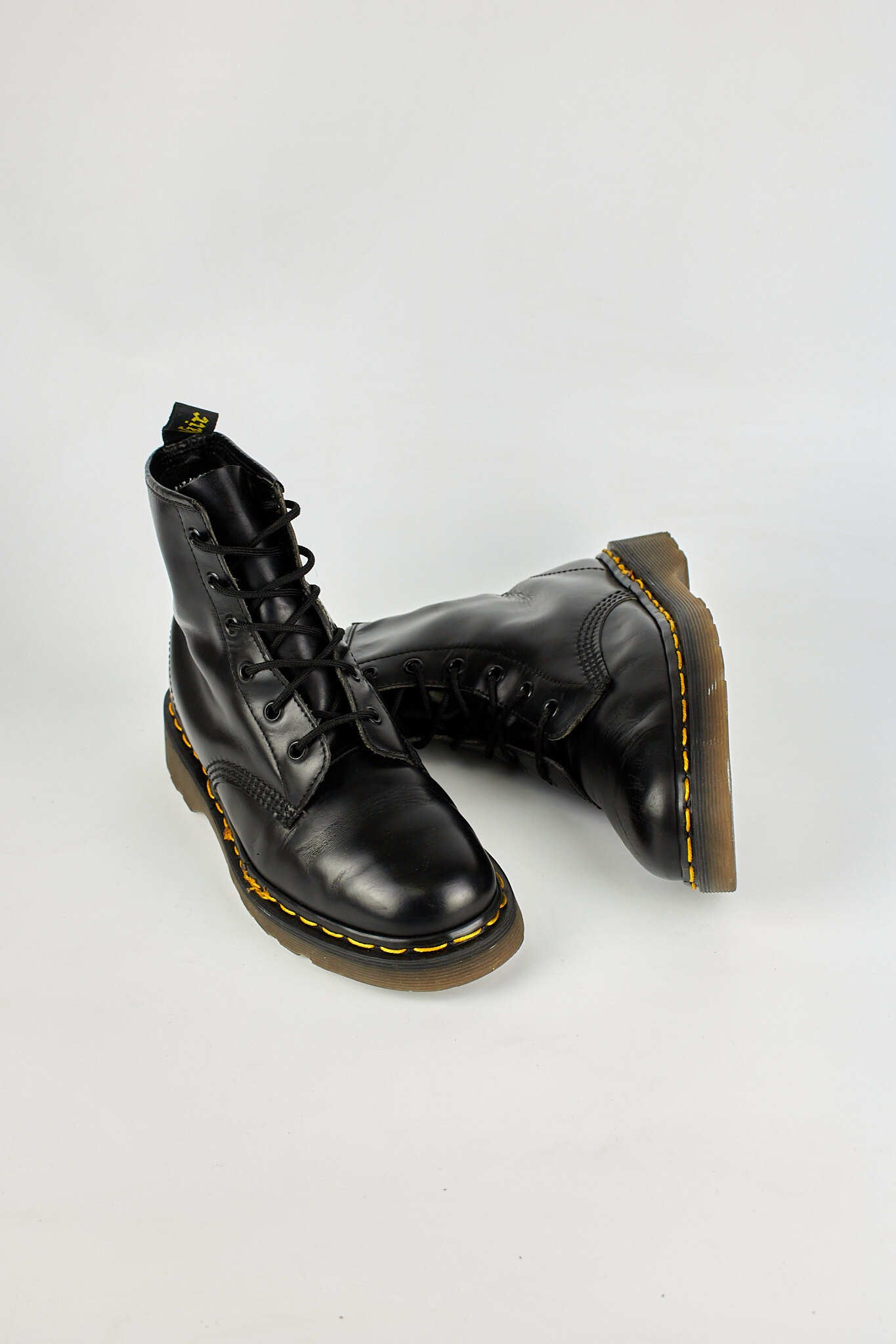 Dr. Martens 1460 6 Eyelets Smooth Black Made in England