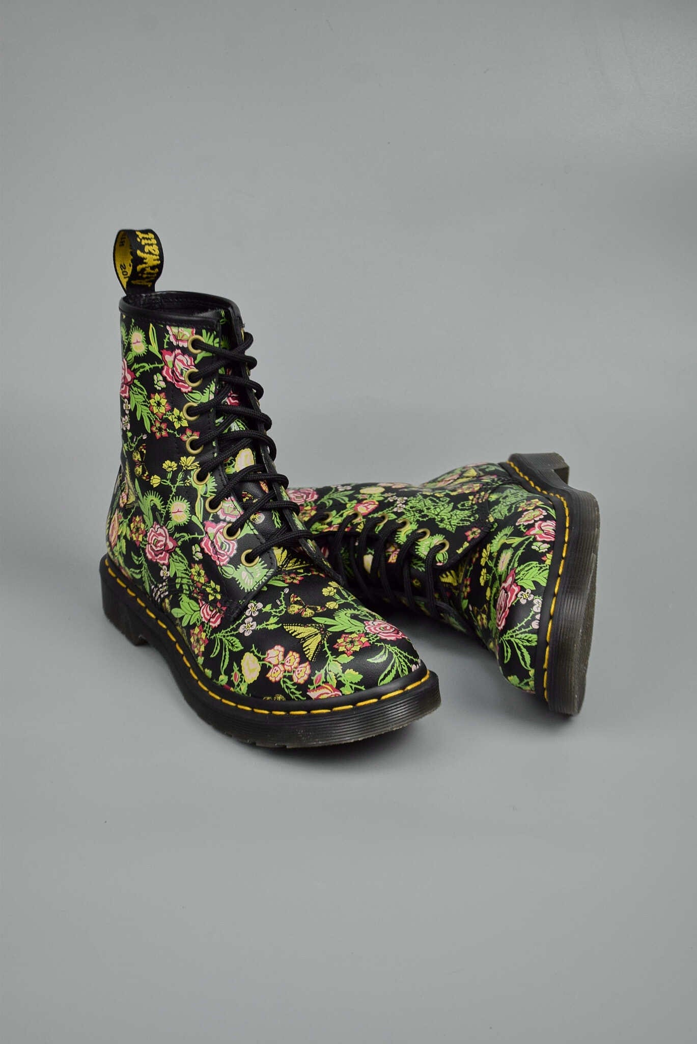 Dr. Martens 1460 Black Smooth Floral