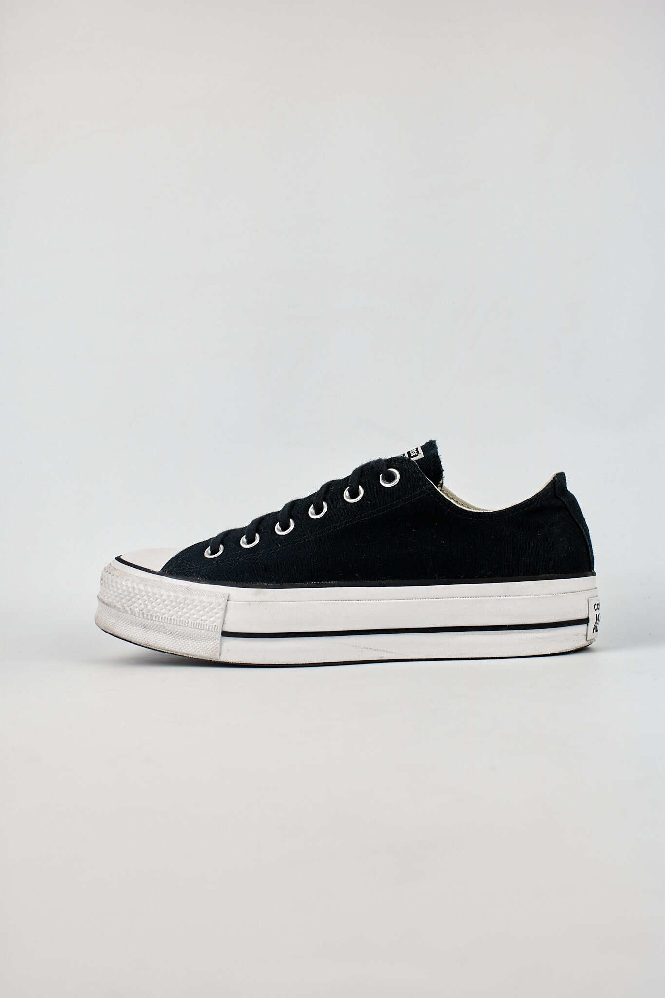 Converse Chuck Taylor Low Platform Black