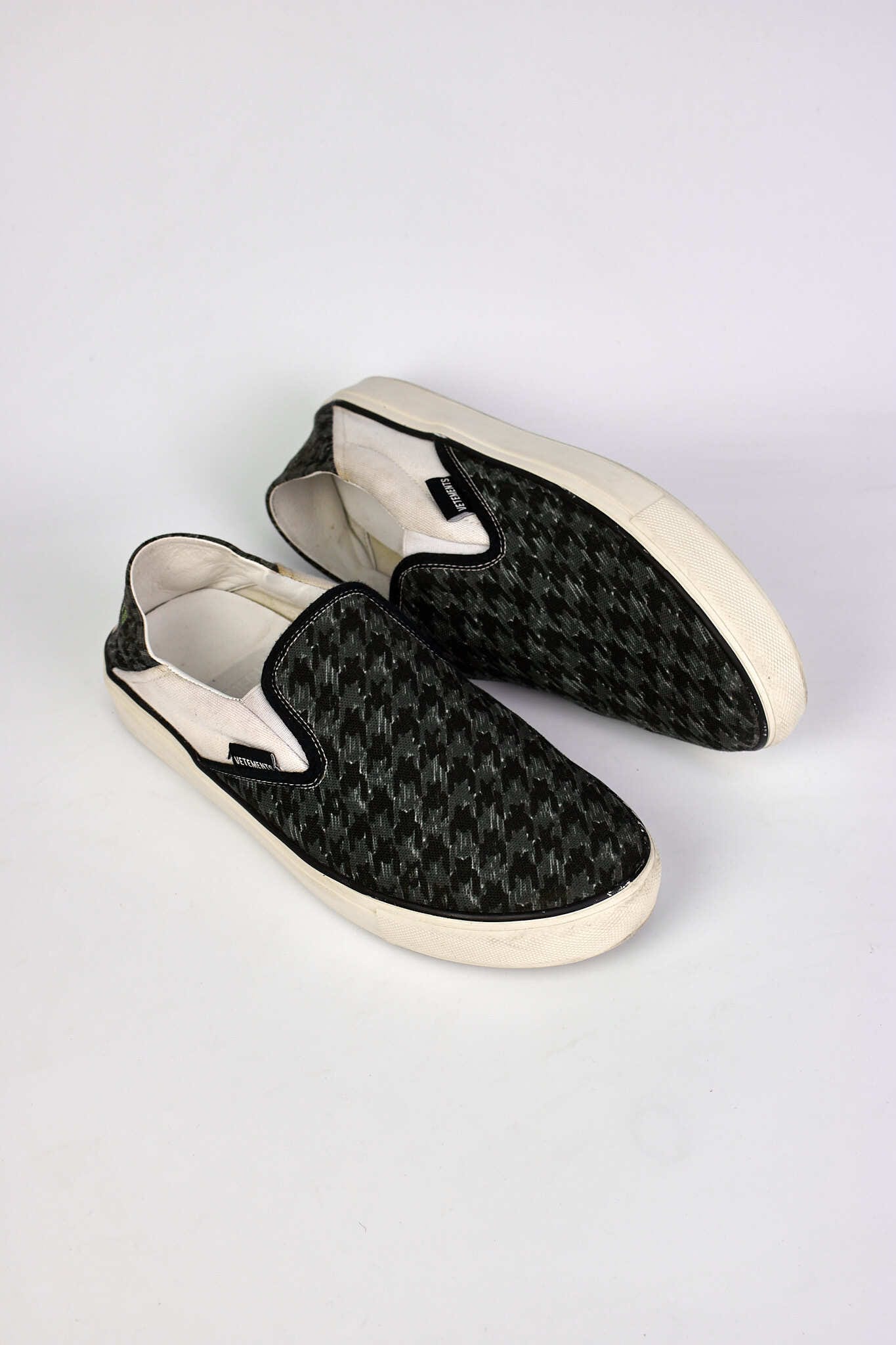 Vetemens Logo-print Slip-on