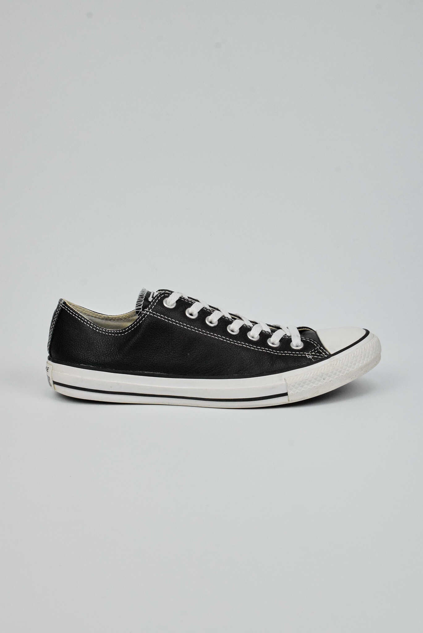 Converse Chuck Taylor Black Leather