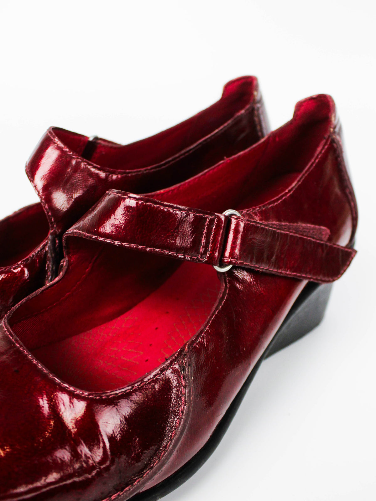 Vintage Clarks Burgundy Patent Mary Jane Wedges