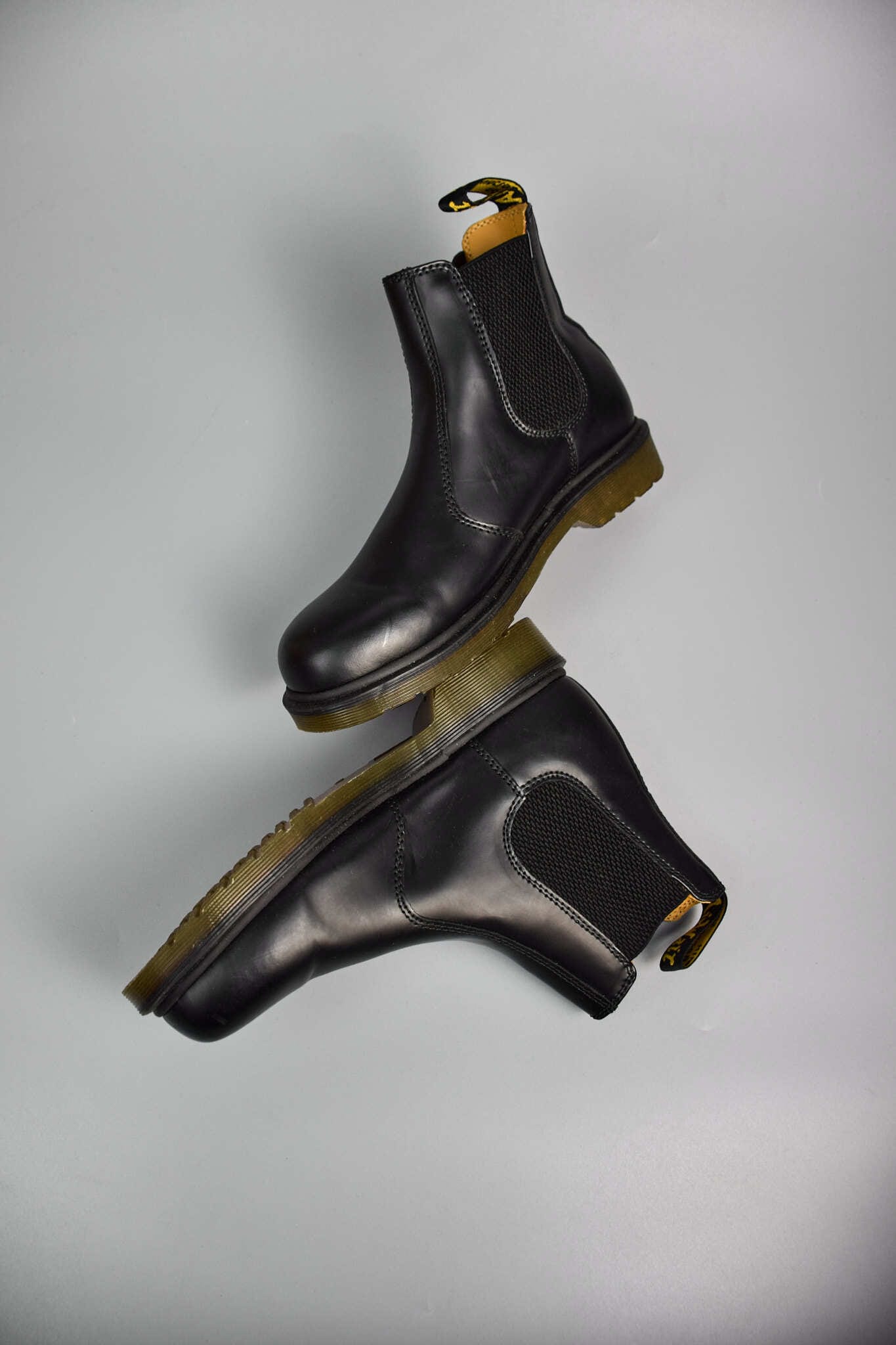 Dr. Martens 2976 Chelsea Boot