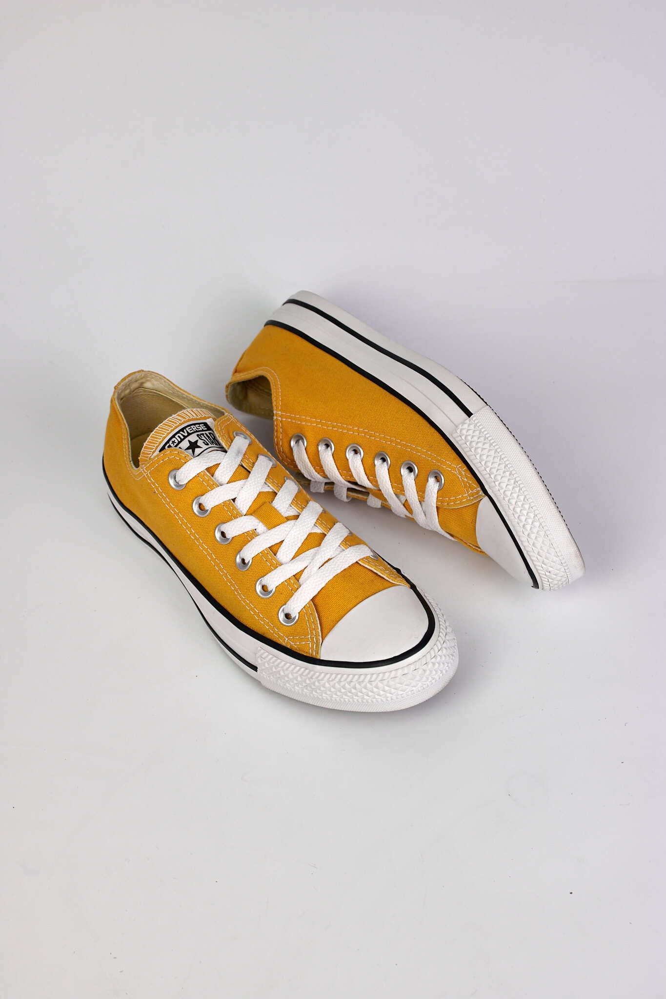 Converse Chuck Taylor Low Yellow