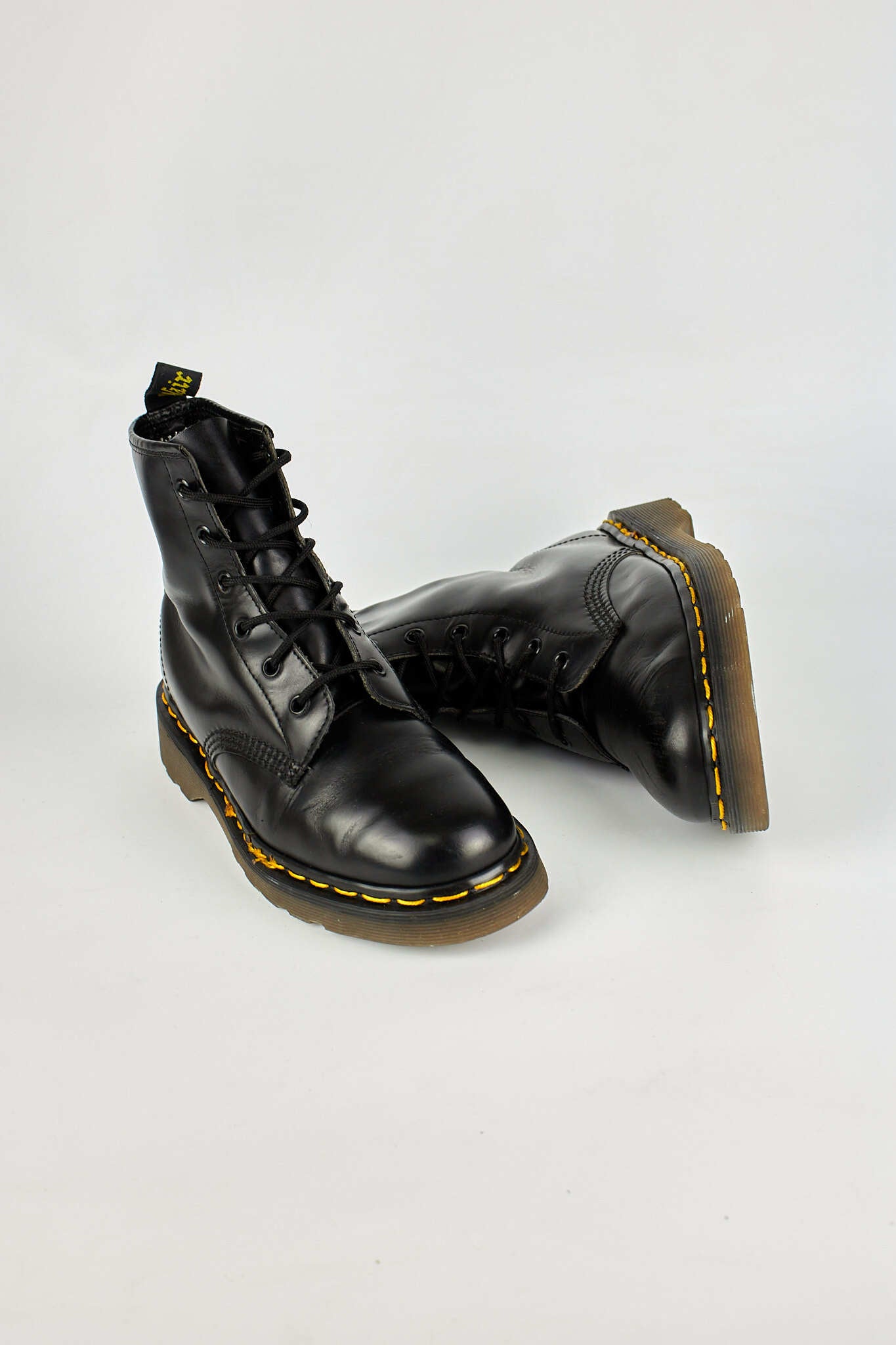 Dr. Martens 1460 6 Eyelets Smooth Black Made in England