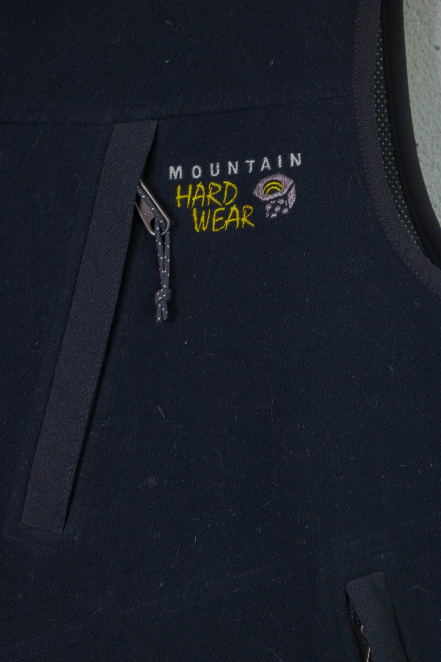 Чорна жилетка Mountain Hardwear