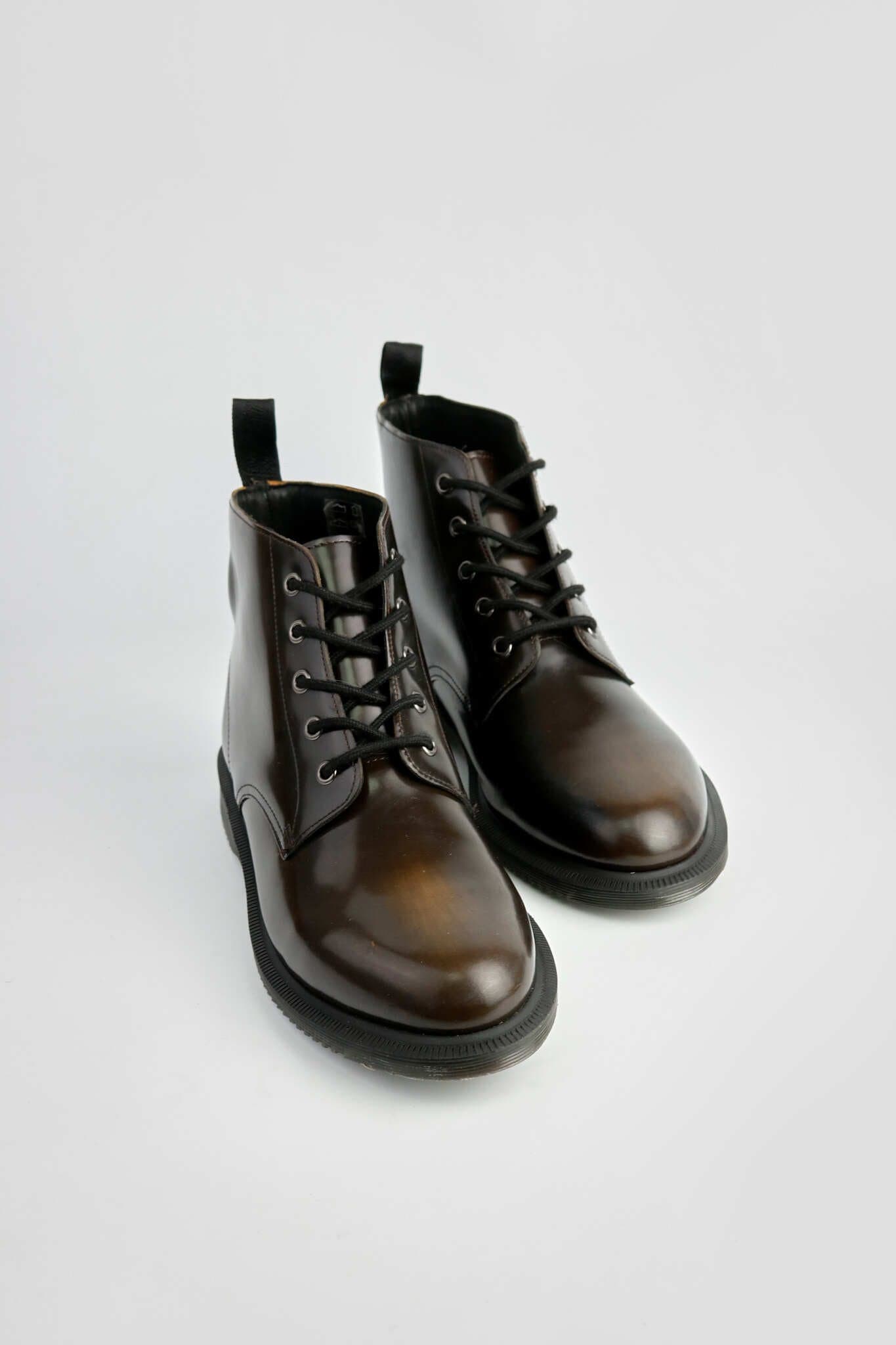 Dr. Martens Emmeline Polished Smooth Brown