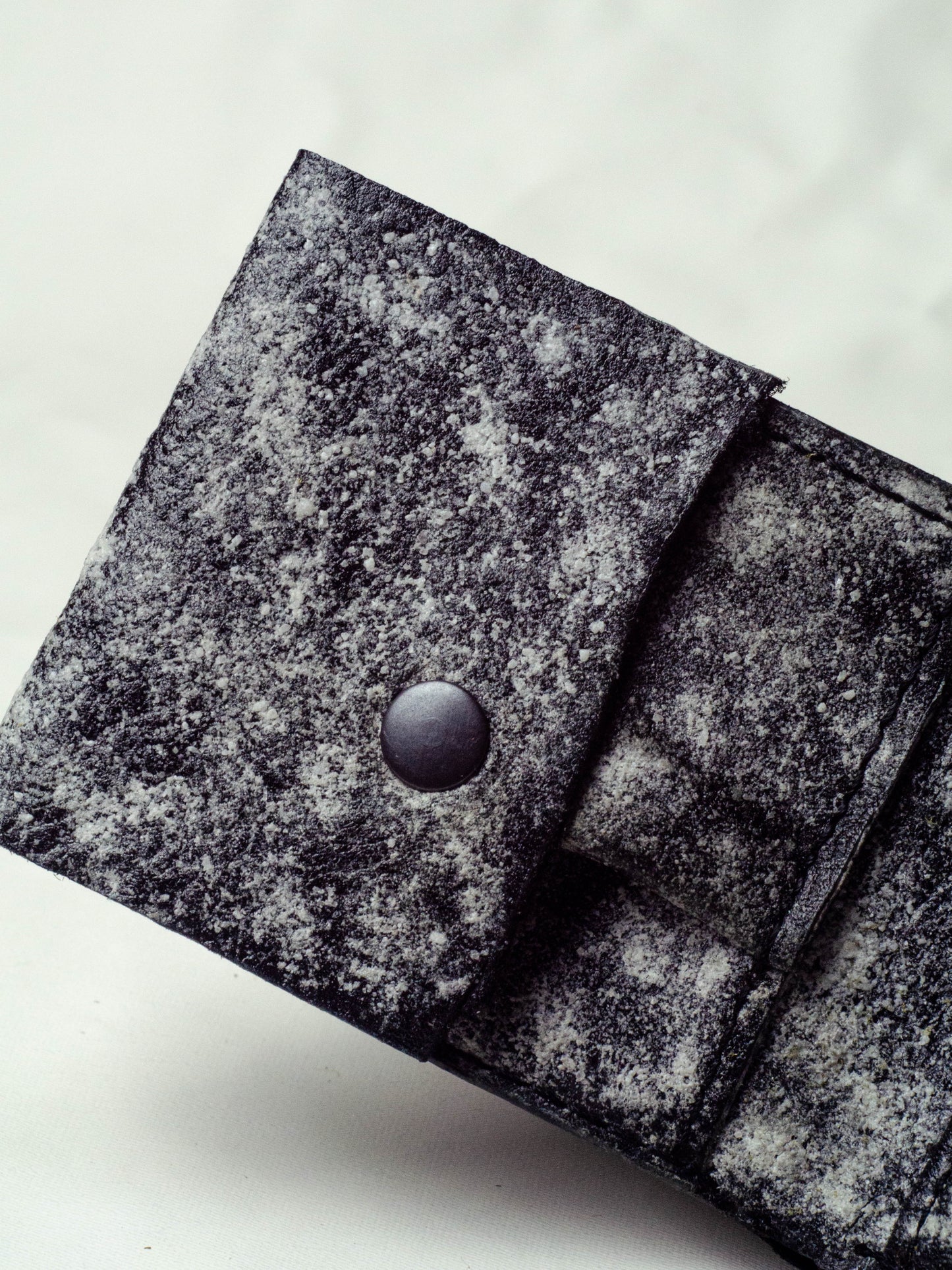 Black/white marble bifold wallet