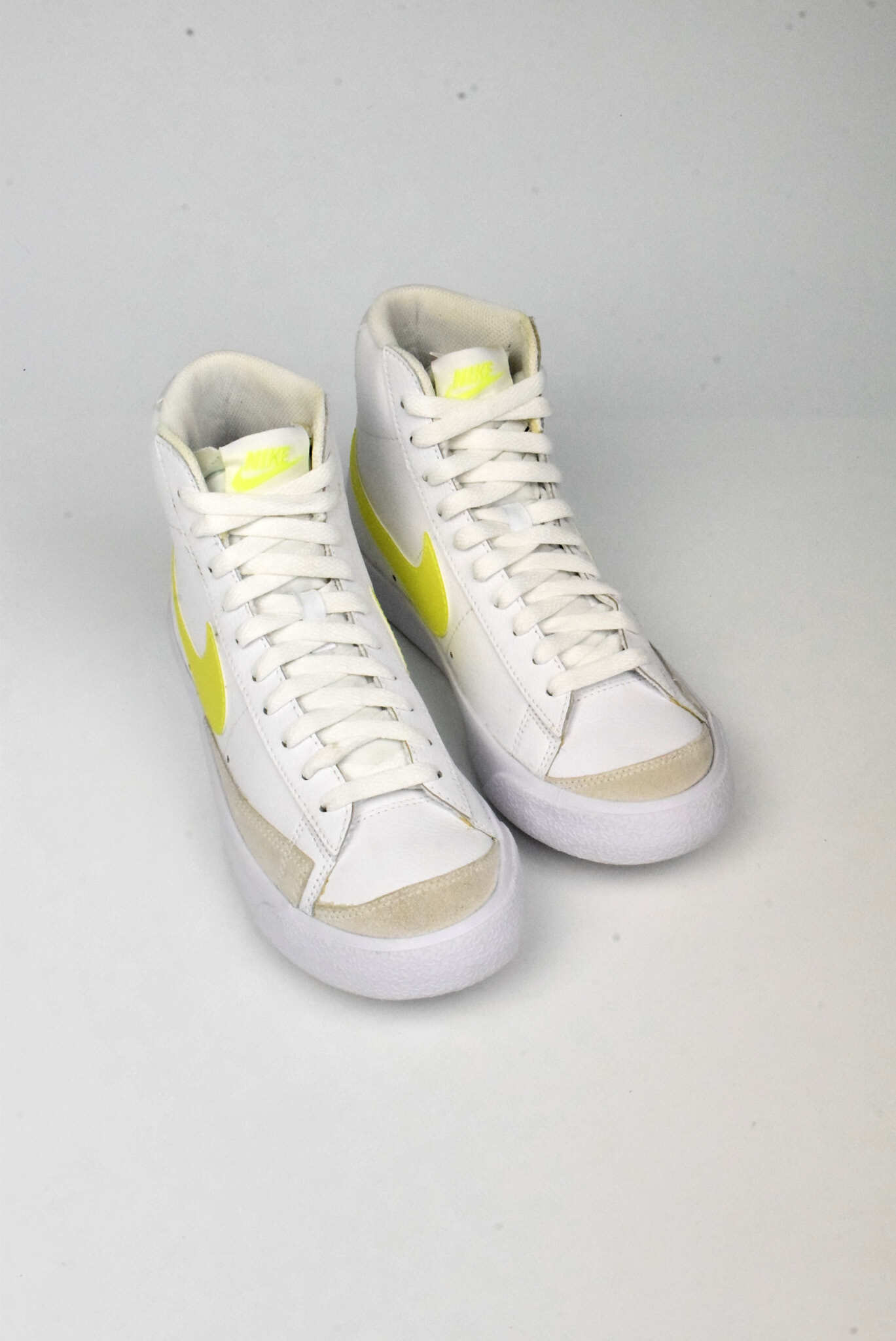 Nike Blazer Mid '77 Neon Swoosh