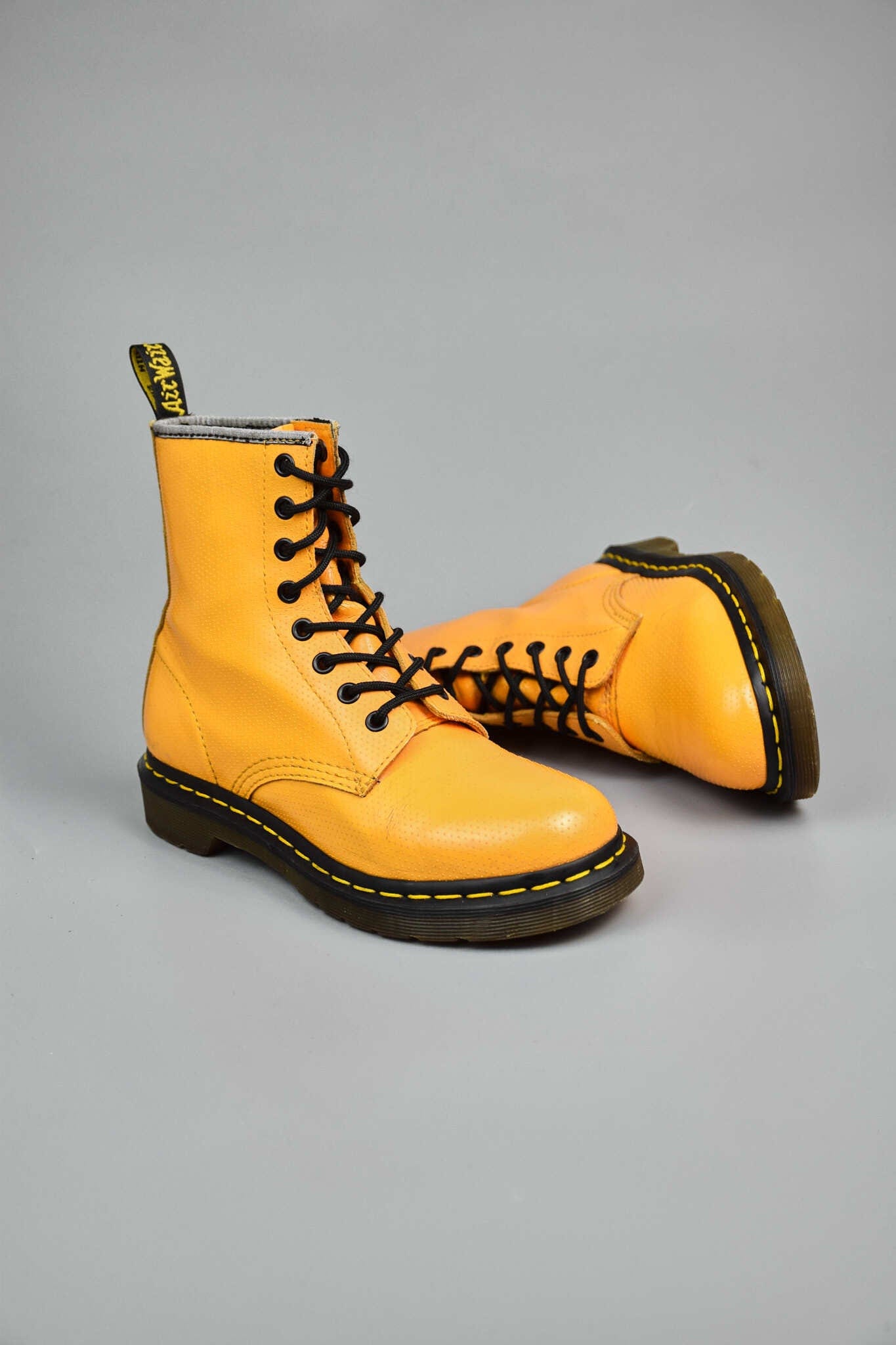 Dr. Martens 1460 QQ Dot Saffron Orange