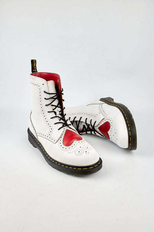 Dr. Martens Bentley II Heart