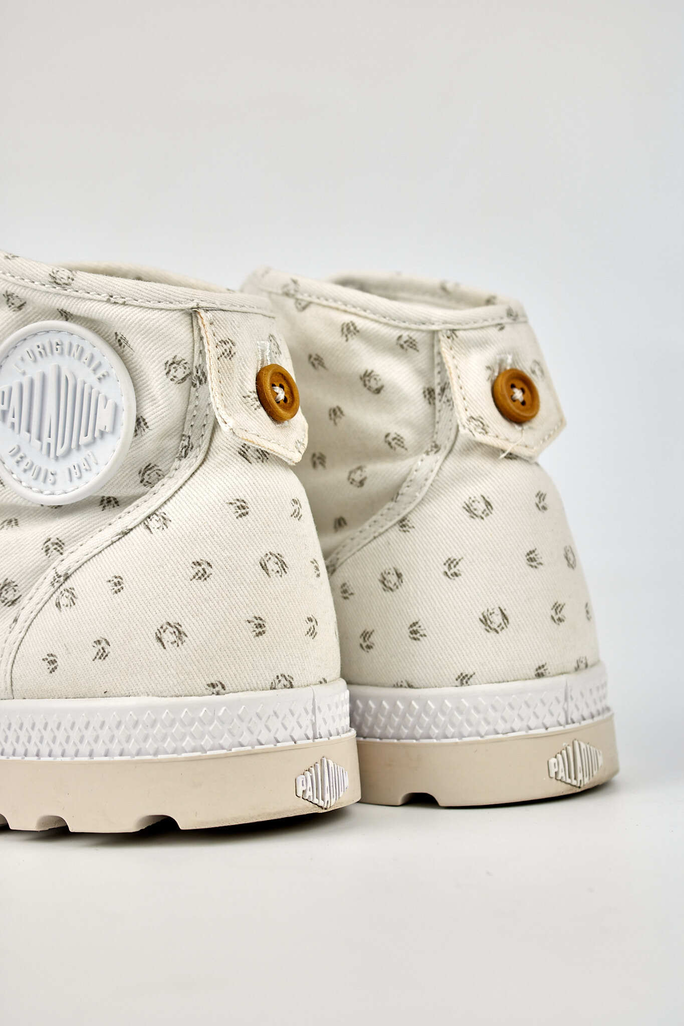 Palladium Pampa Hi White Floral