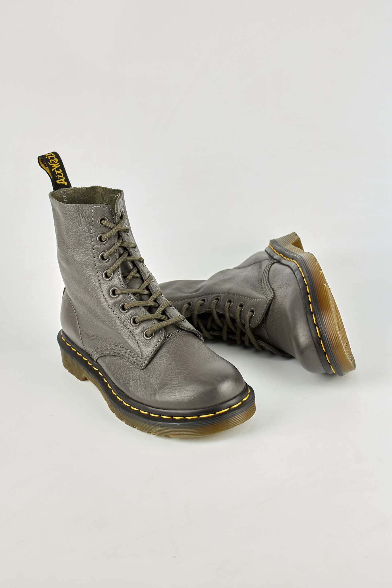 Dr. Martens 1460 Pascal Soft Leather Grey