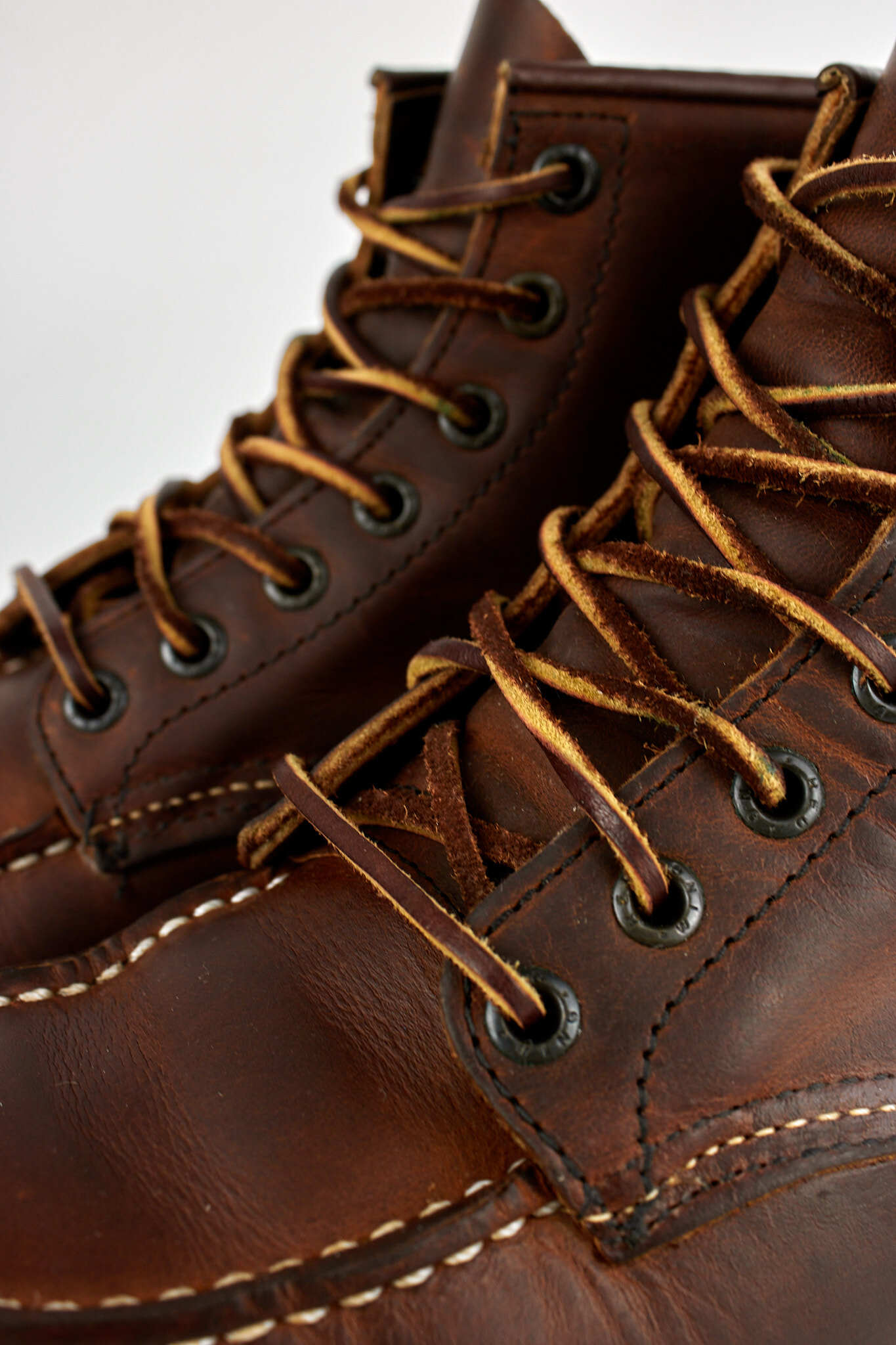 Red Wing 1907 Classic Moc Toe