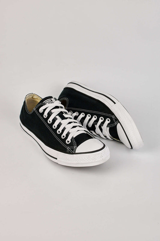 Converse Chuck Taylor Black Low